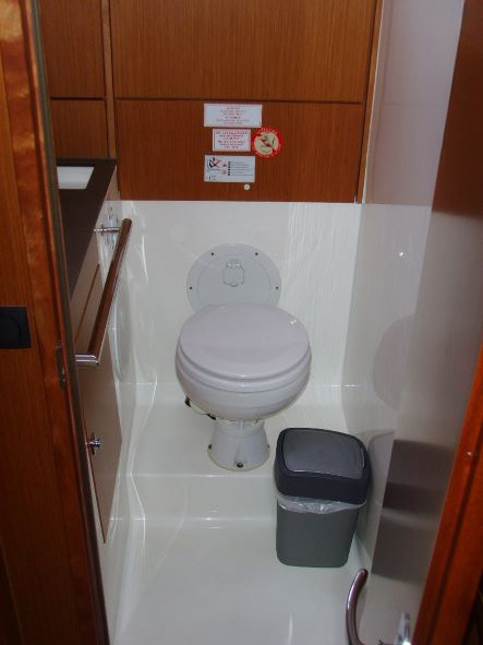 Bavaria Cruiser 46 (4 cab.) — photo 12
