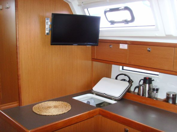 Bavaria Cruiser 46 (4 cab.) — photo 15