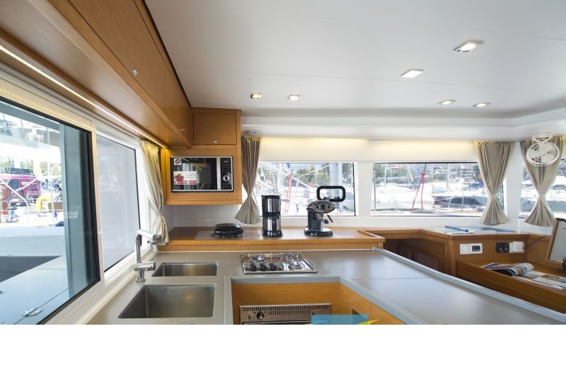 Lagoon 450 F (4 cab) — photo 8