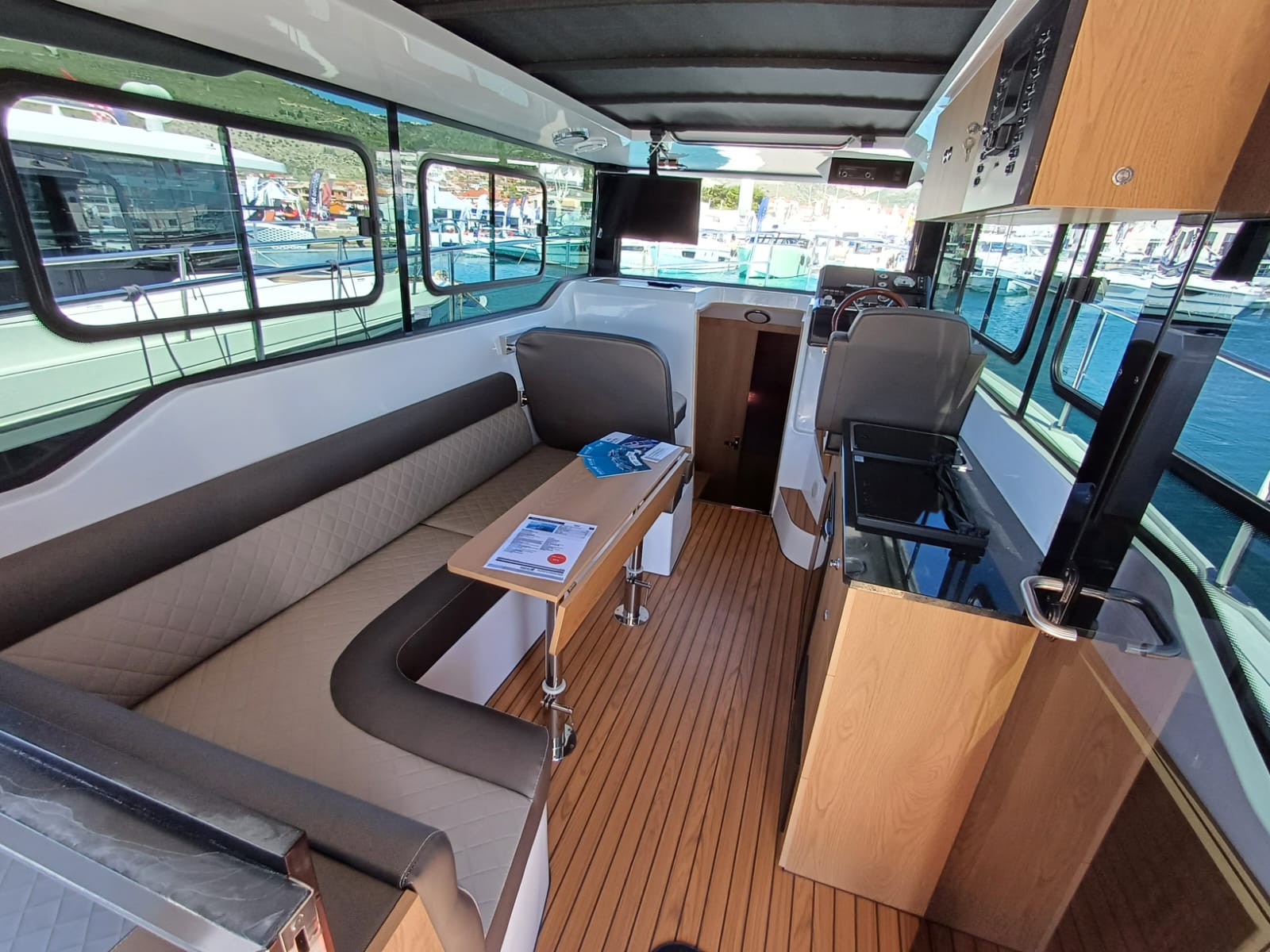 Nikhen Aquasun 34 Sedan LP — photo 8