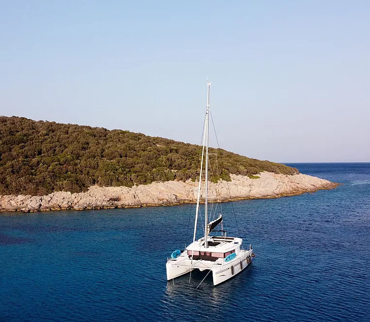 Lagoon 450 — photo 7