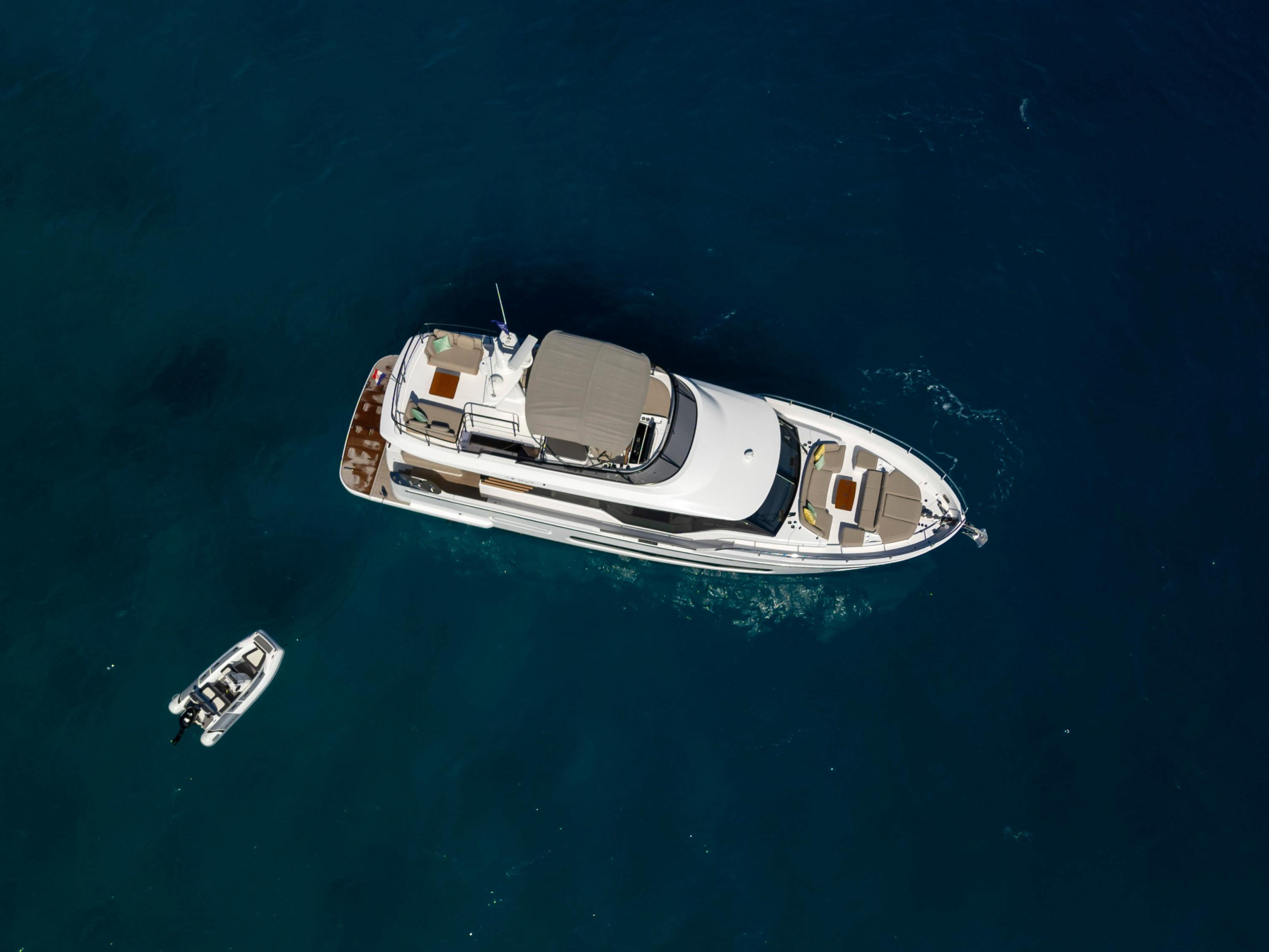 Azimut Magellano 60 — photo 14