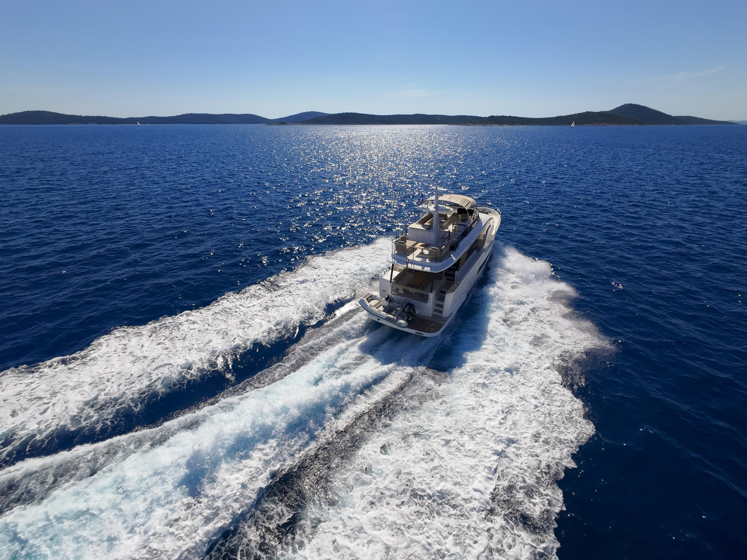 Azimut Magellano 60 — photo 43