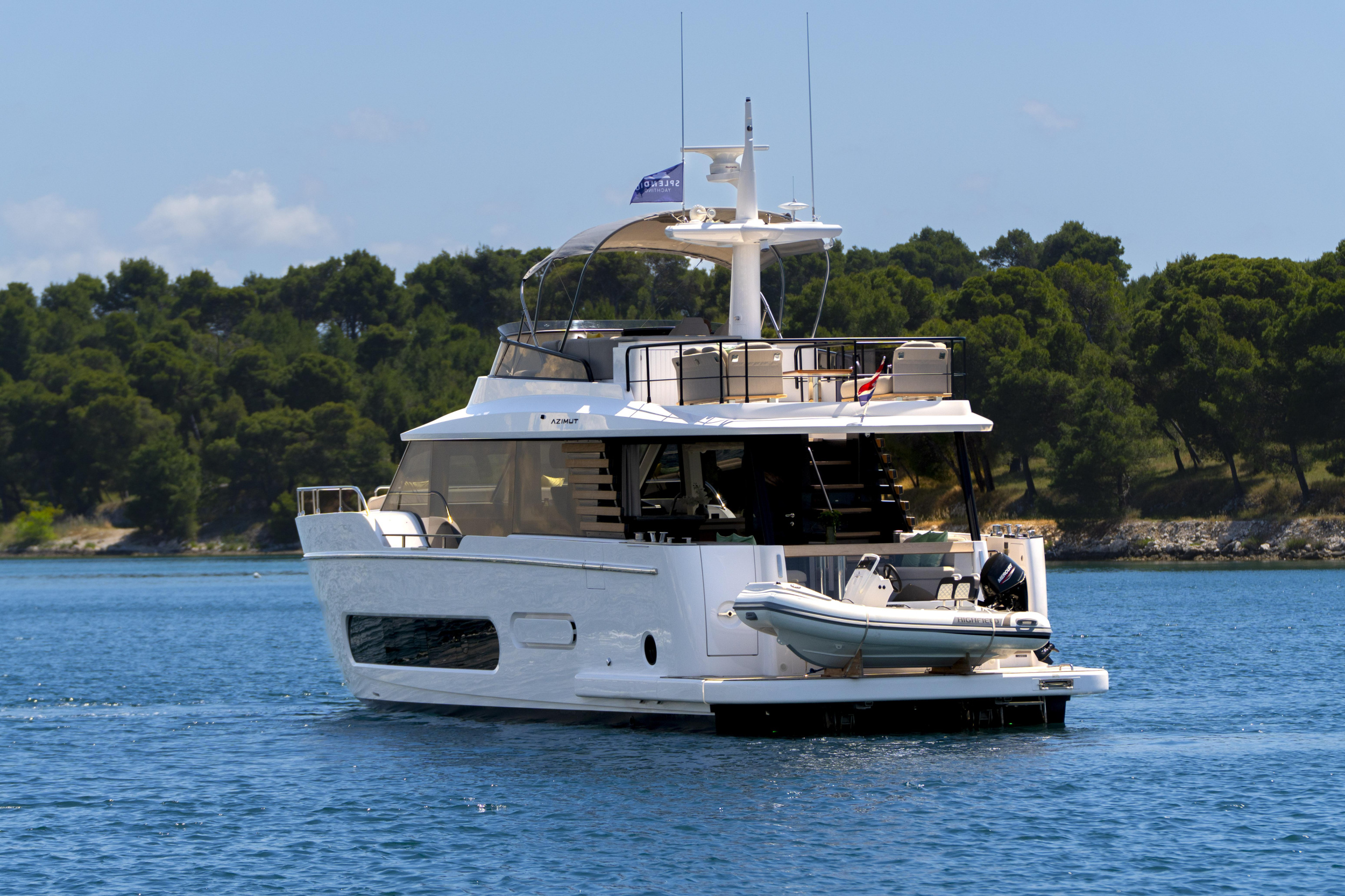 Azimut Magellano 60 — photo 112