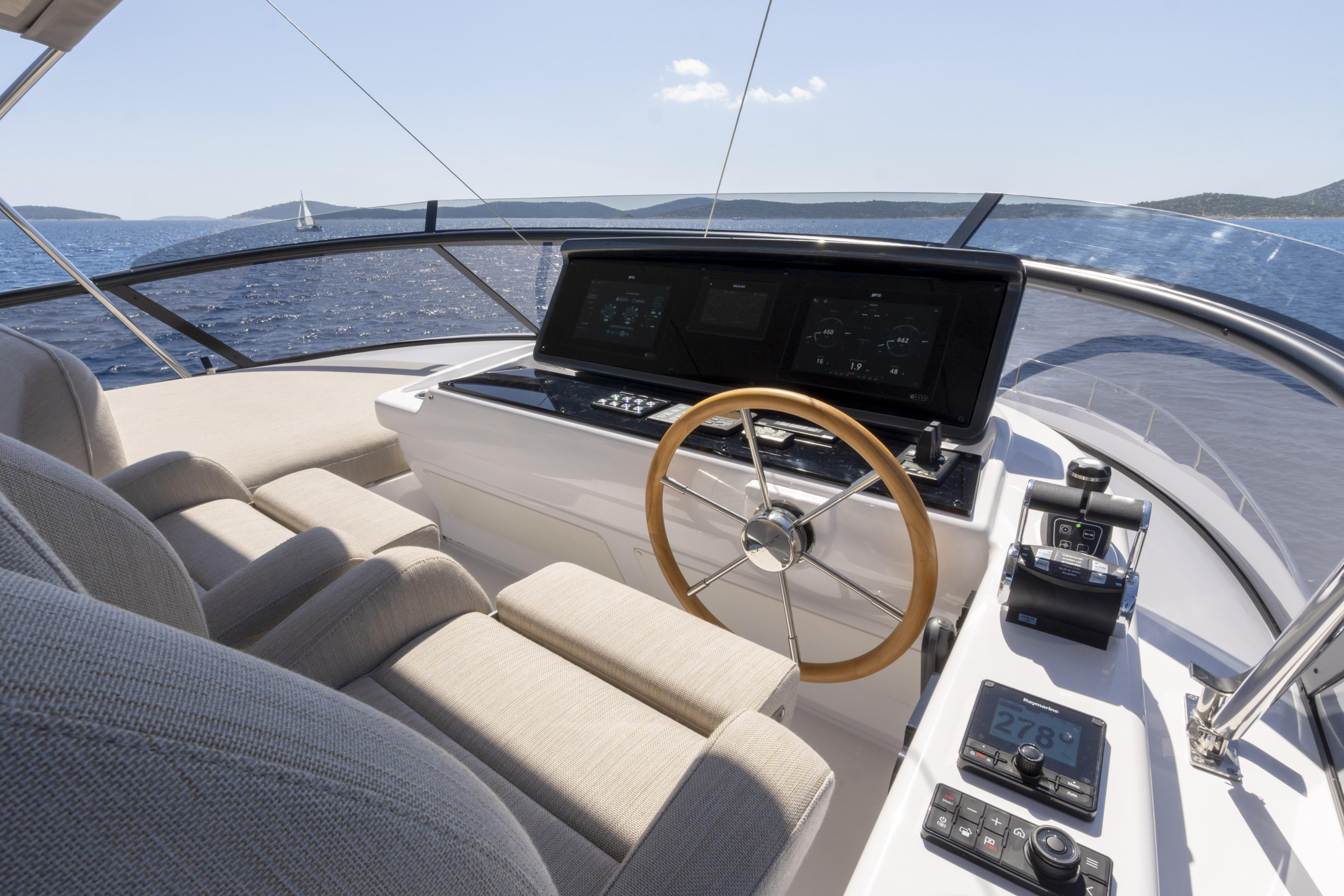 Azimut Magellano 60 — photo 6