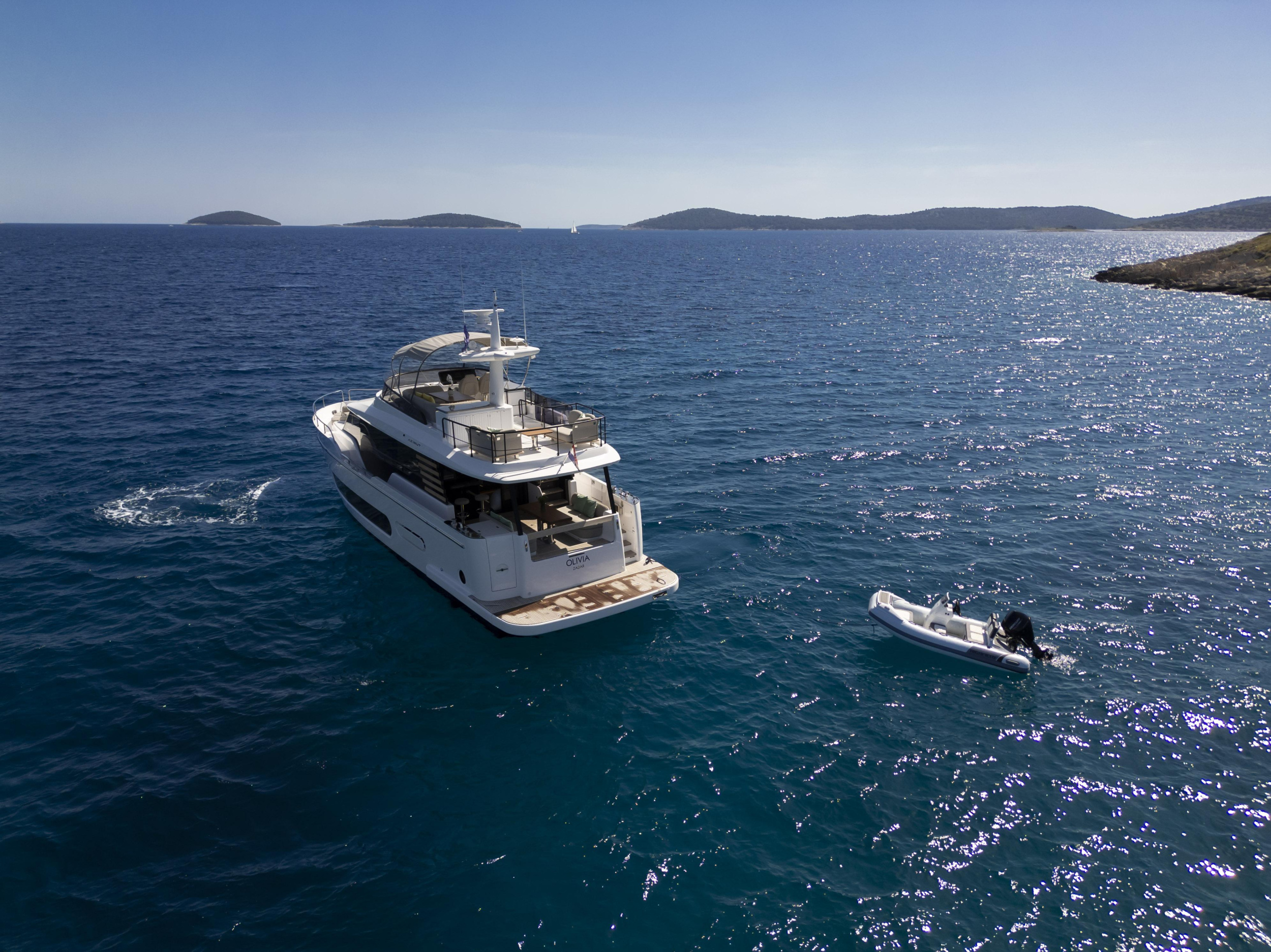 Azimut Magellano 60 — photo 107