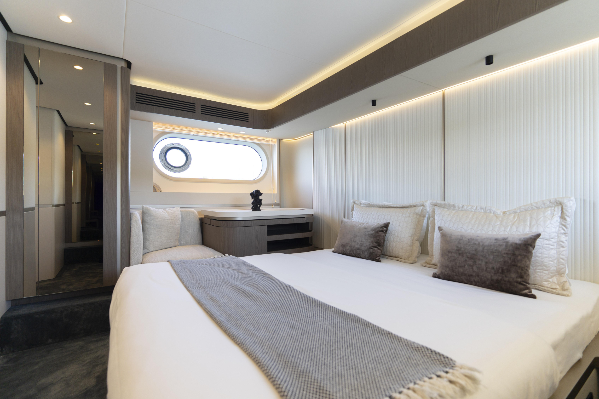 Azimut Magellano 60 — photo 48