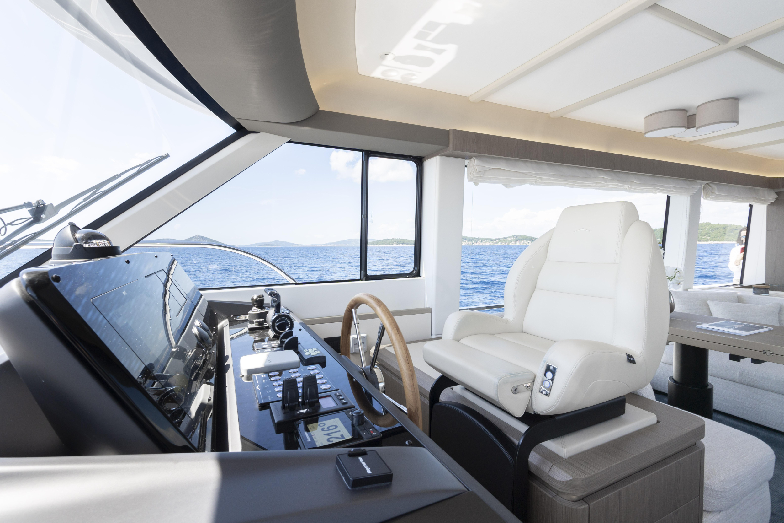 Azimut Magellano 60 — photo 94