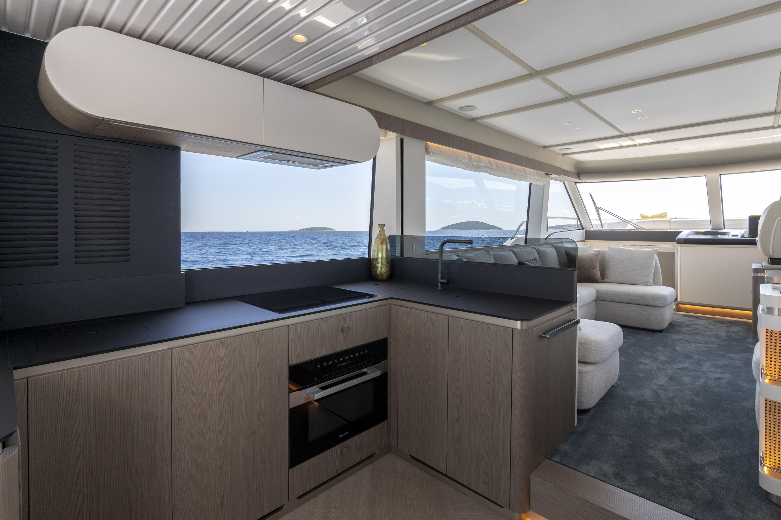 Azimut Magellano 60 — photo 45