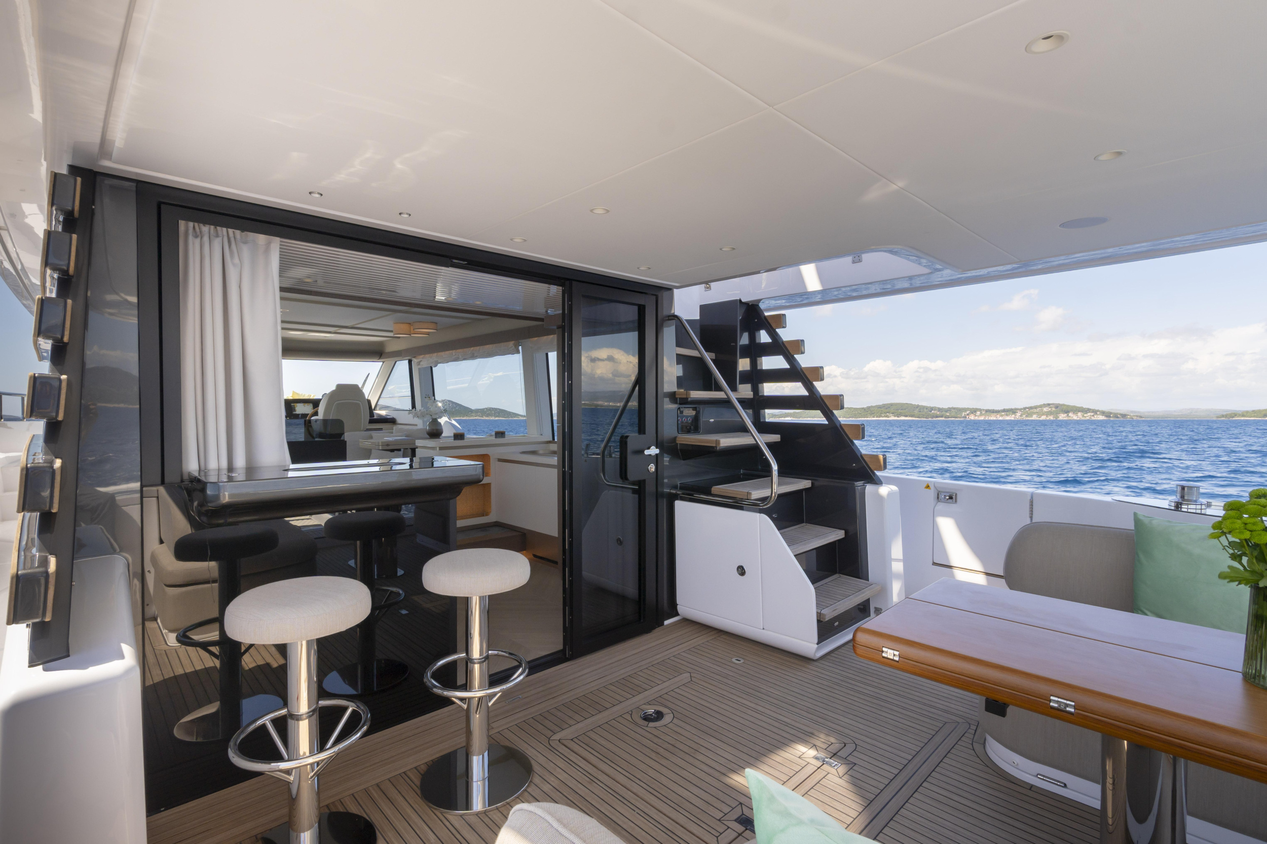 Azimut Magellano 60 — photo 31