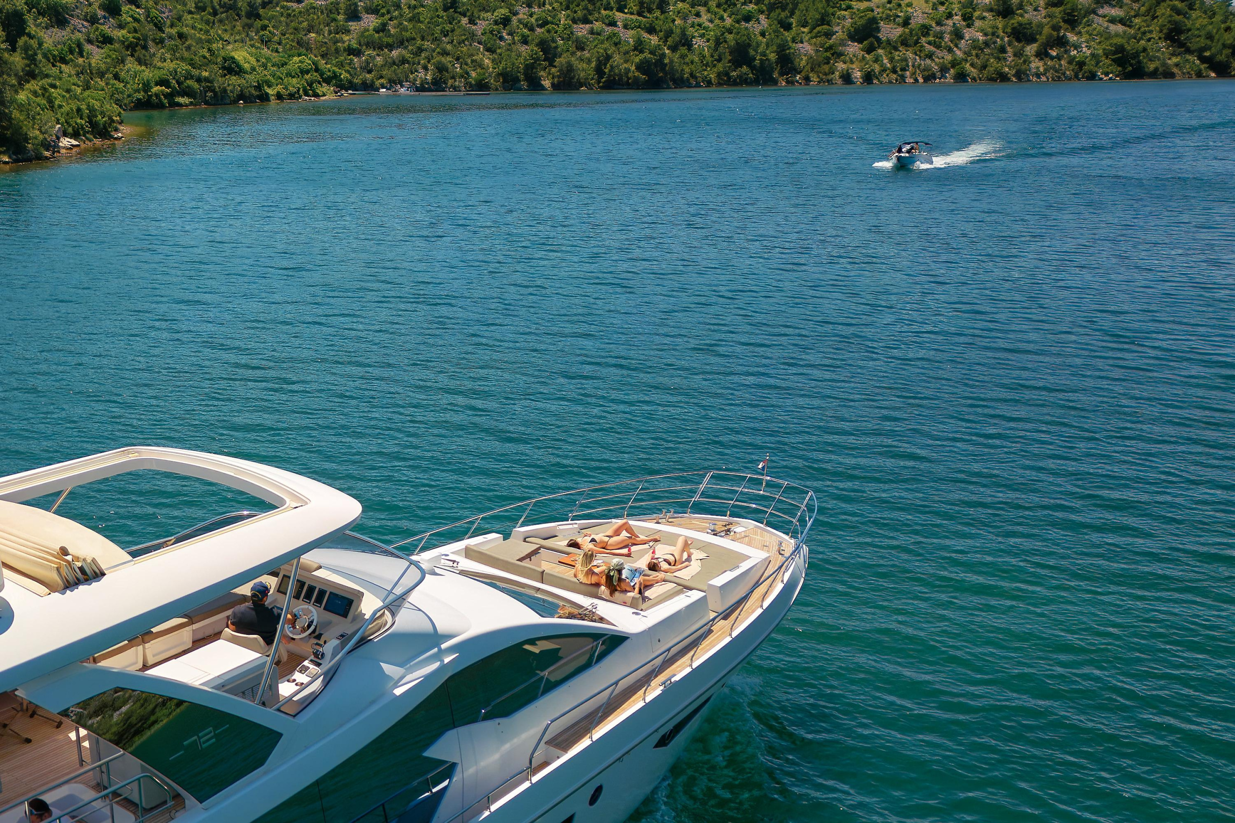 Azimut 72 — photo 135