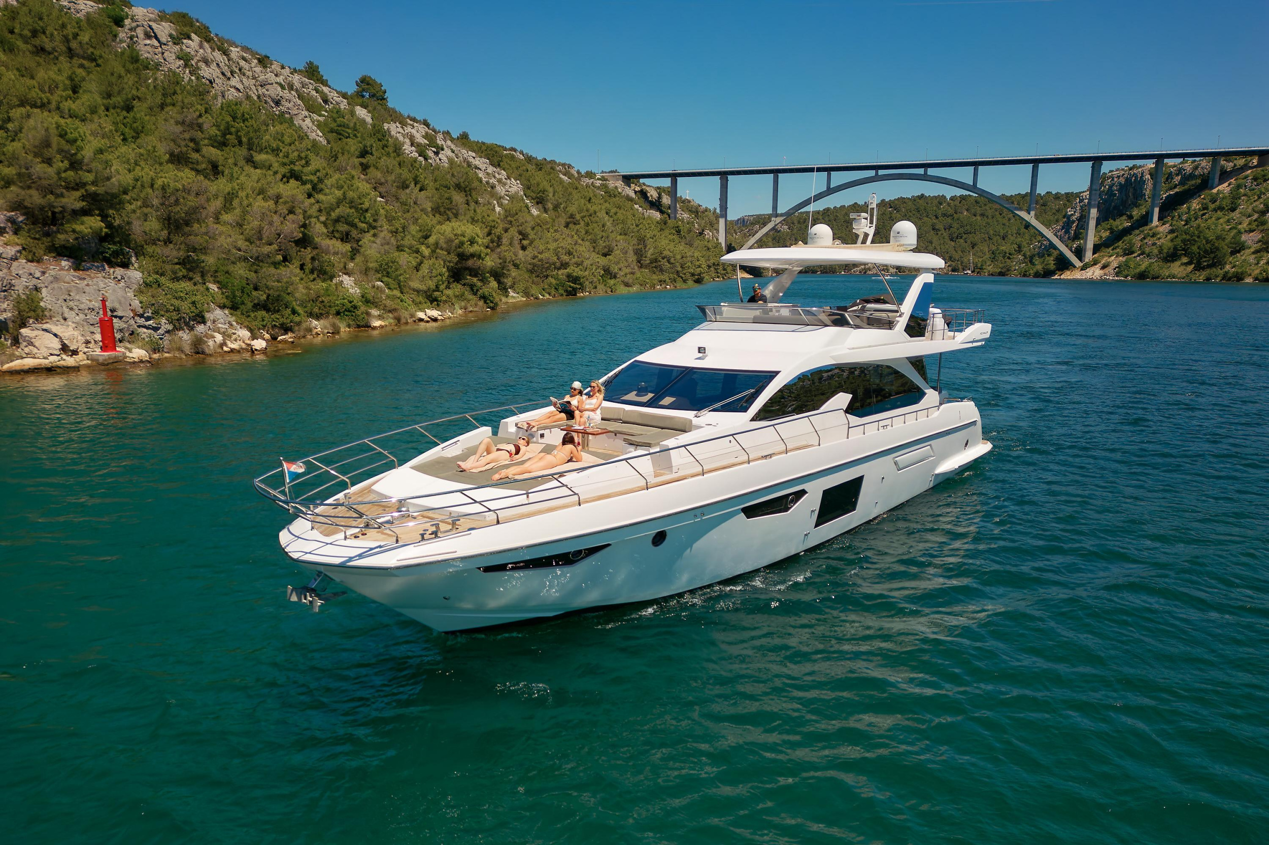 Azimut 72 — photo 134