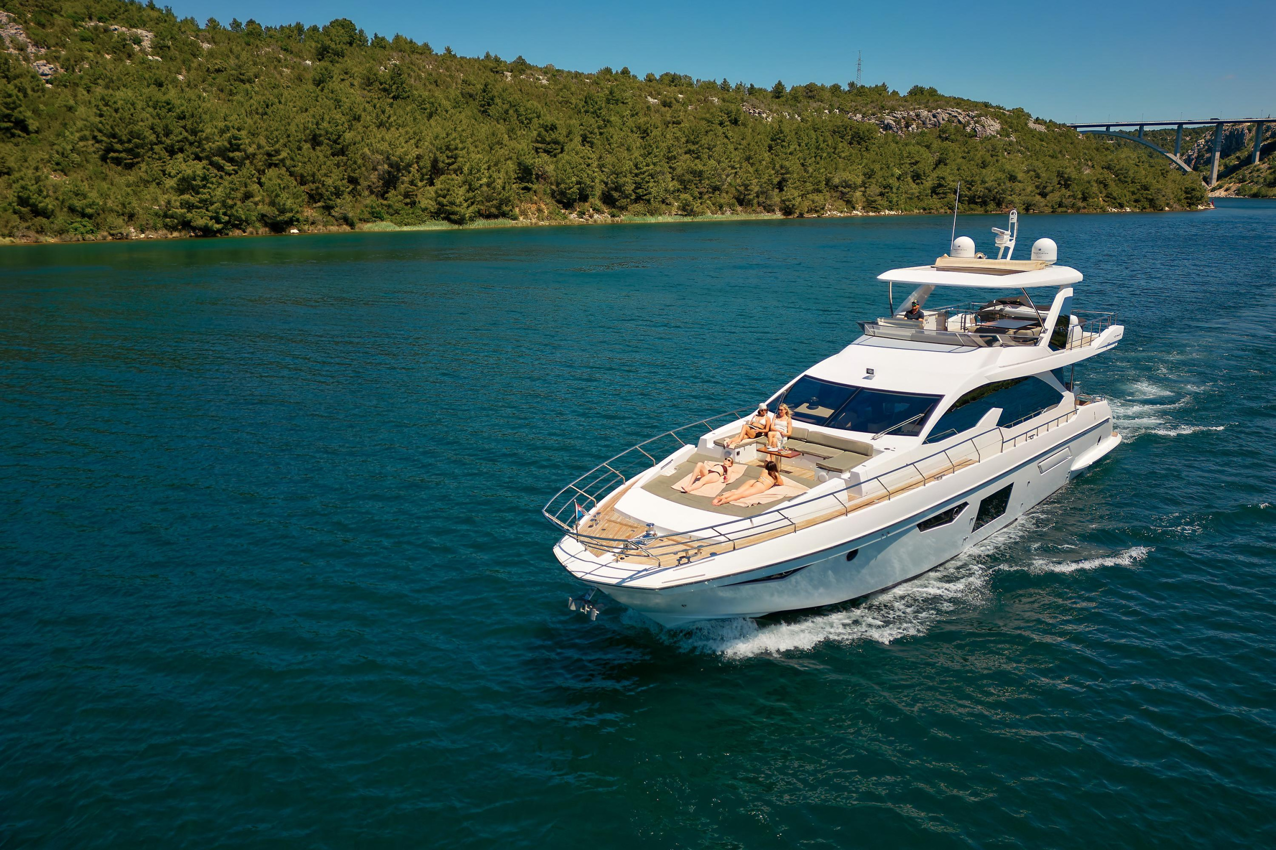 Azimut 72 — photo 69