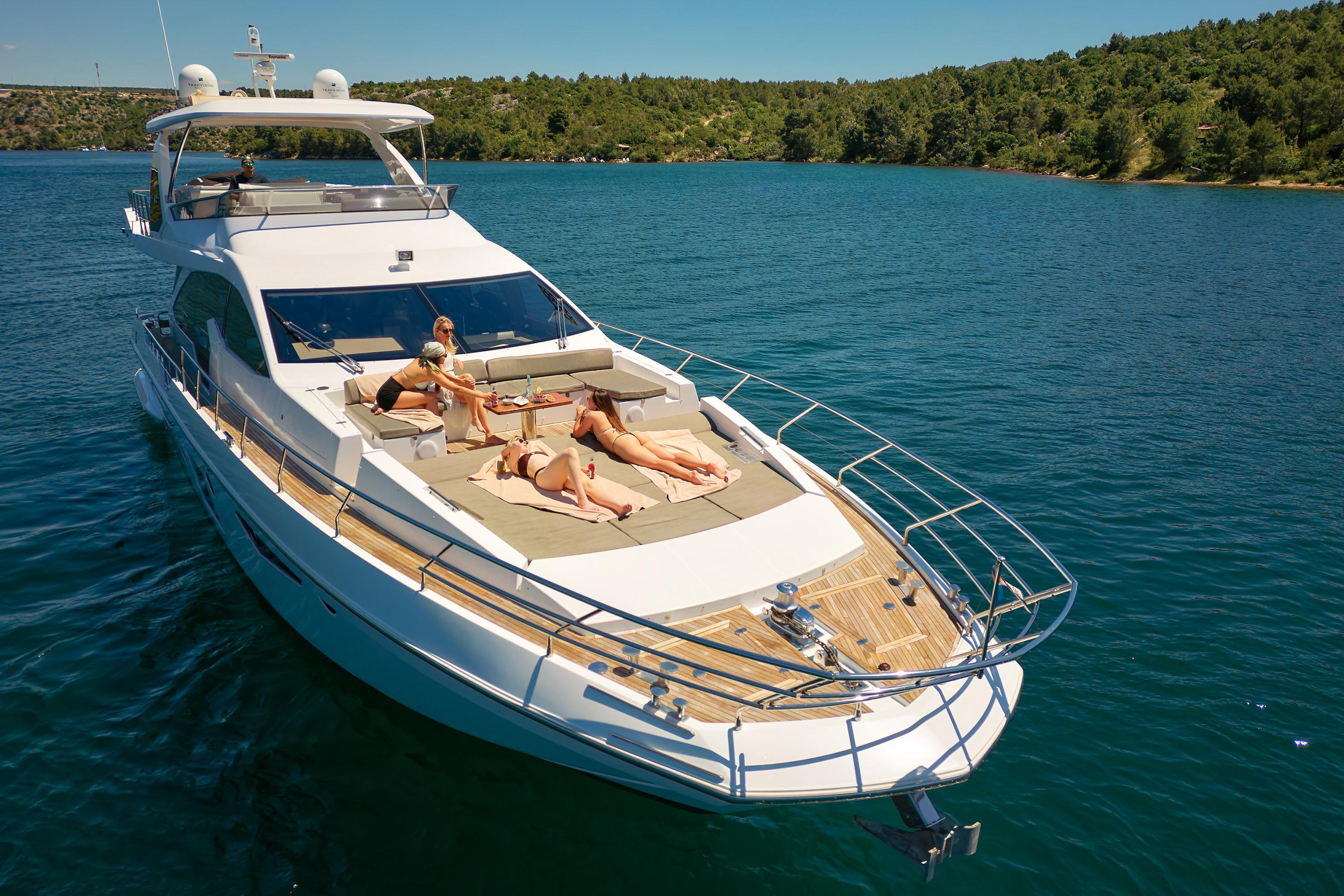 Azimut 72 — photo 108