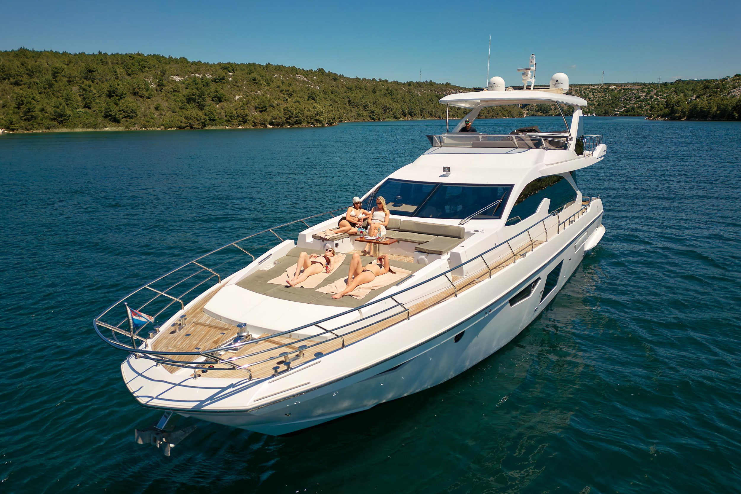 Azimut 72 — photo 49