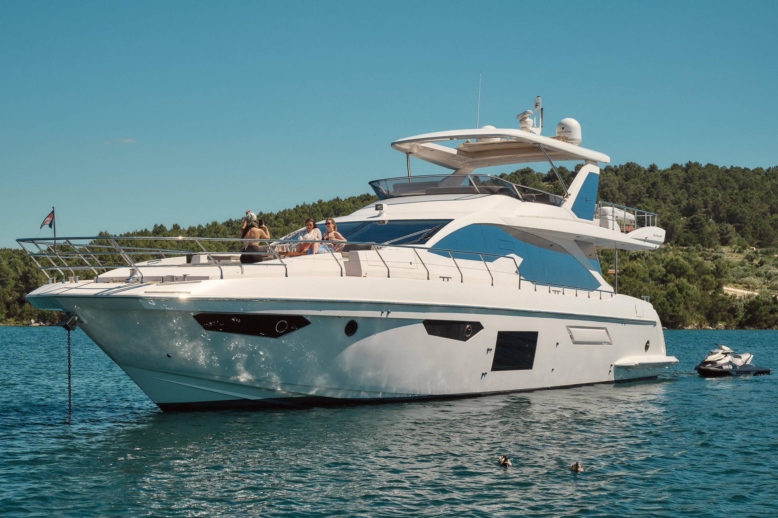 Azimut 72 — photo 113