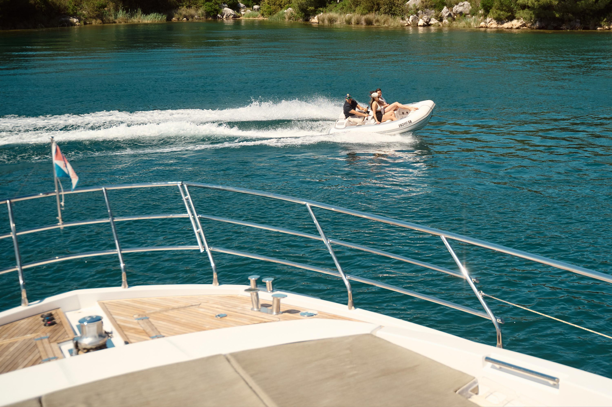 Azimut 72 — photo 120