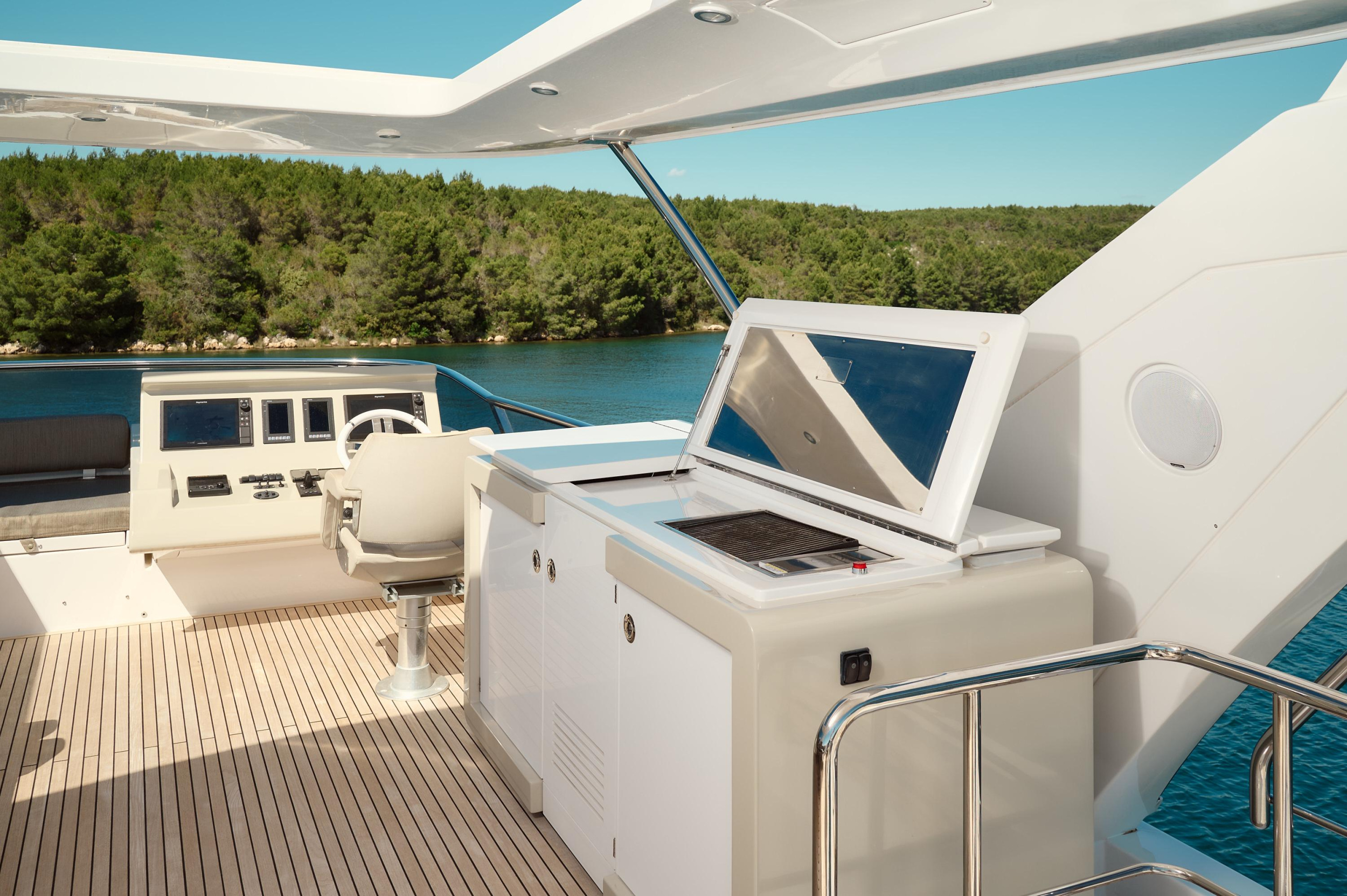 Azimut 72 — photo 83