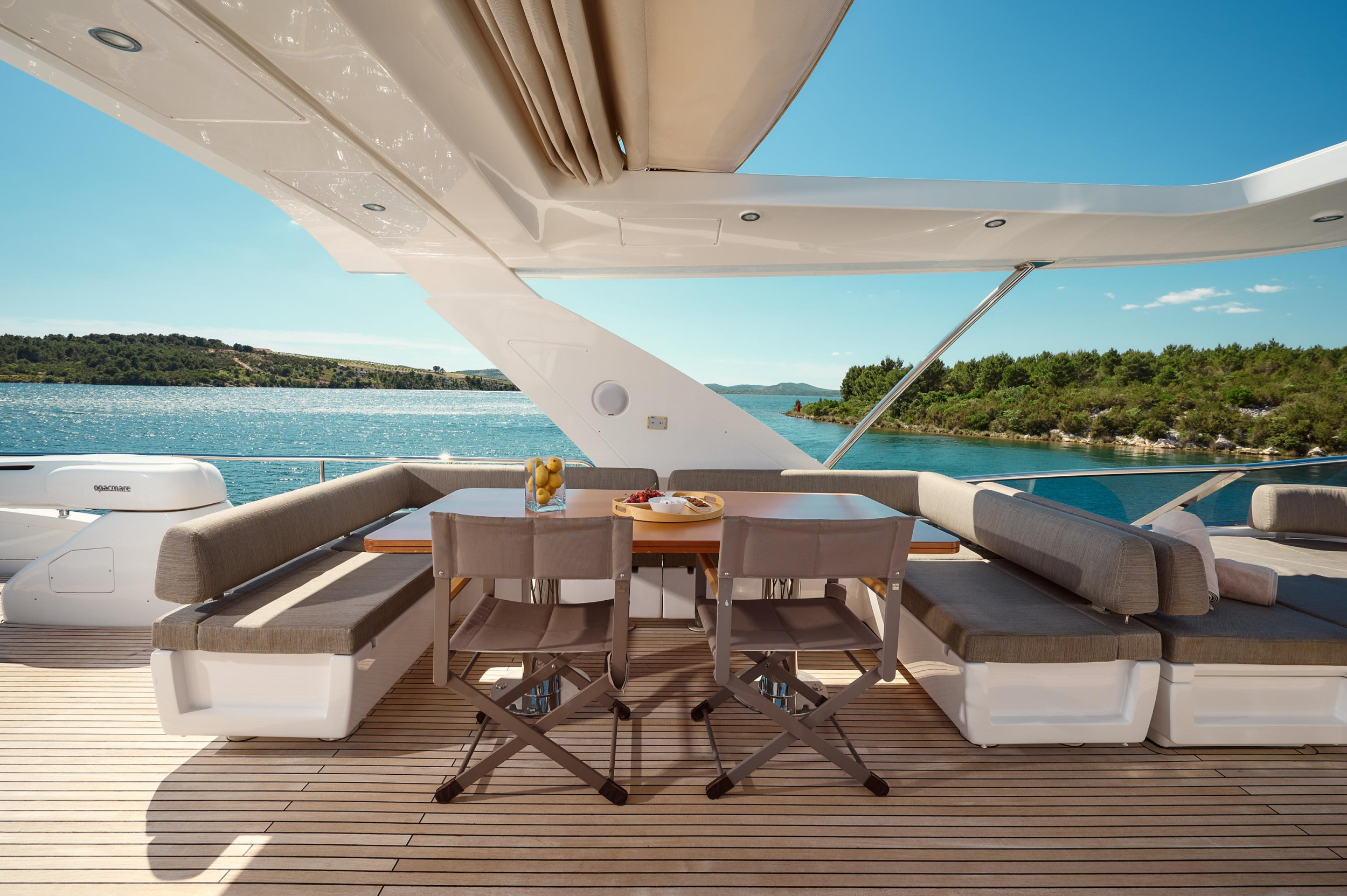 Azimut 72 — photo 98