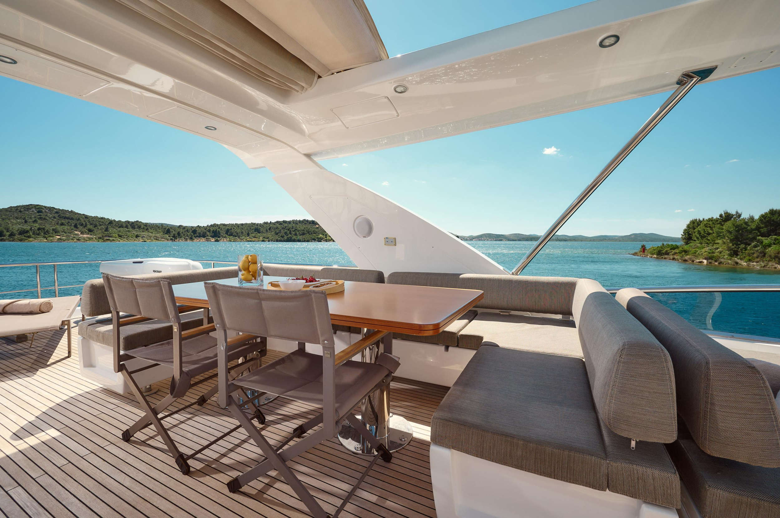 Azimut 72 — photo 27