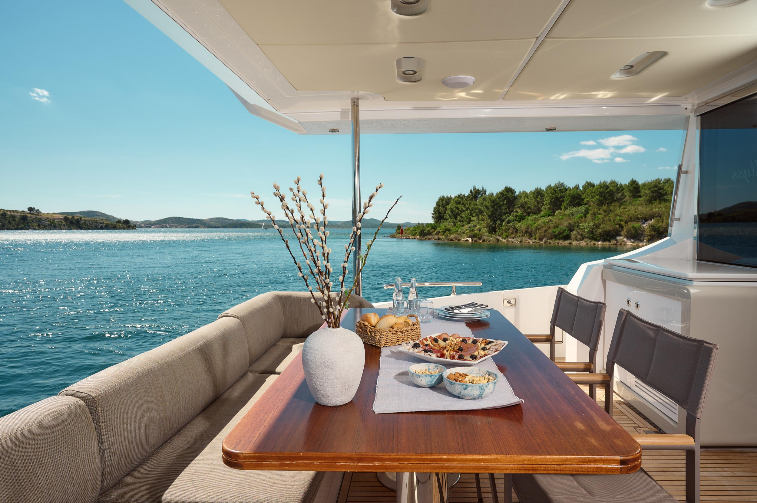 Azimut 72 — photo 81