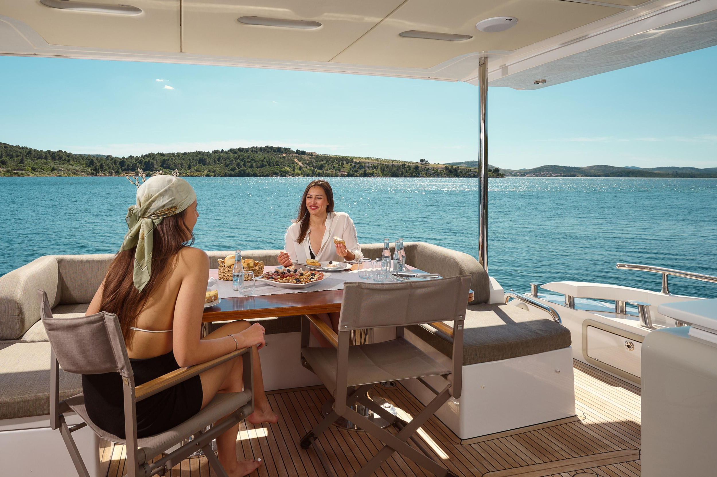 Azimut 72 — photo 162