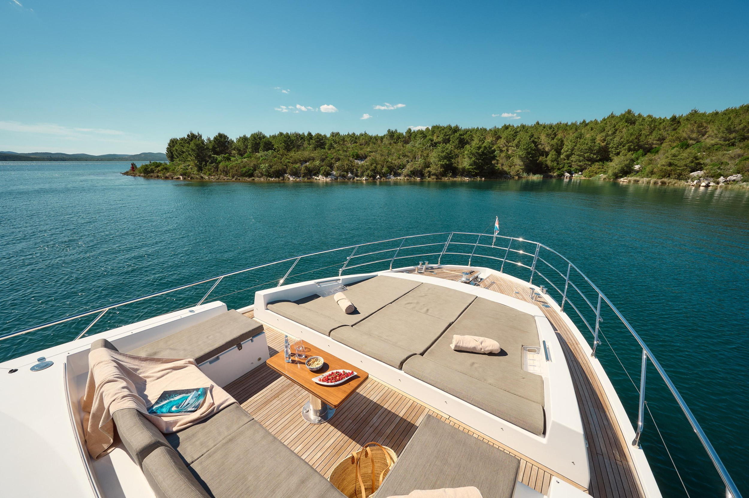 Azimut 72 — photo 13