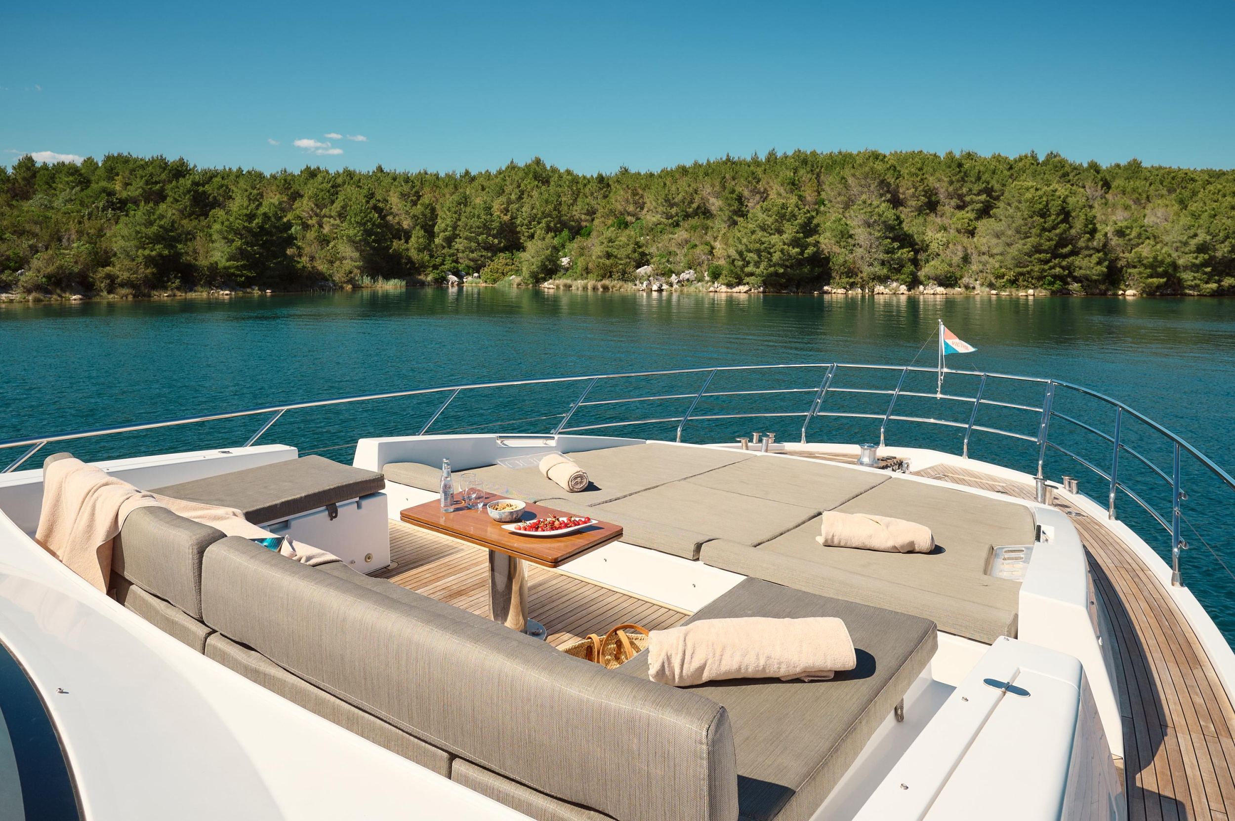 Azimut 72 — photo 73
