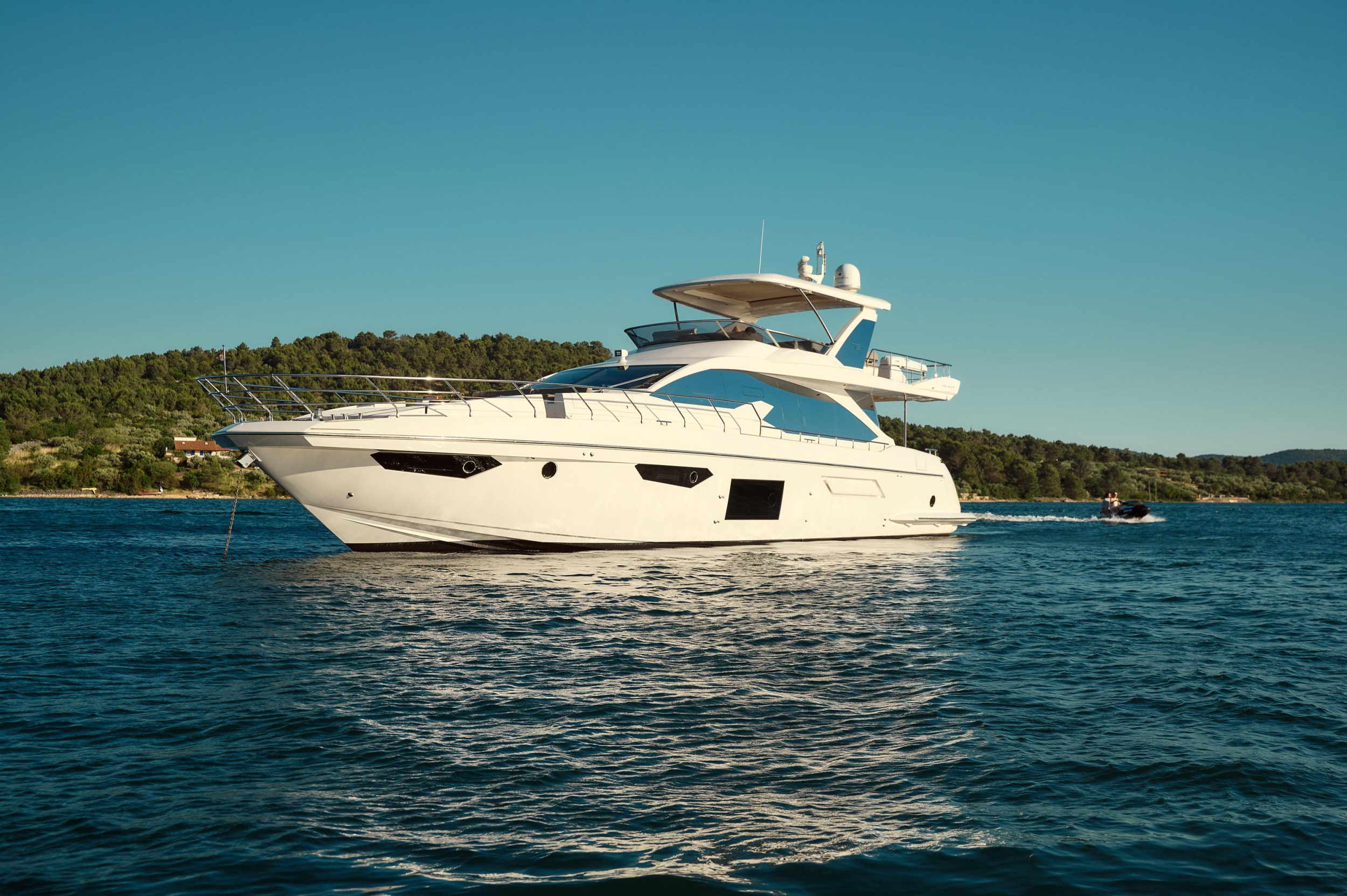 Azimut 72 — photo 51