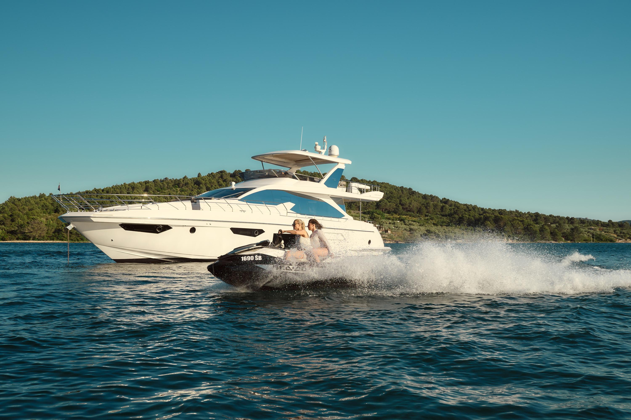 Azimut 72 — photo 136