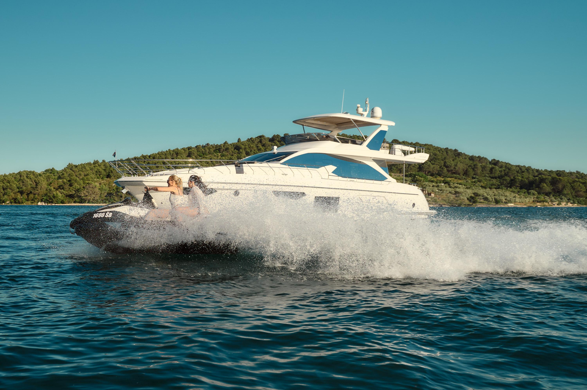 Azimut 72 — photo 76