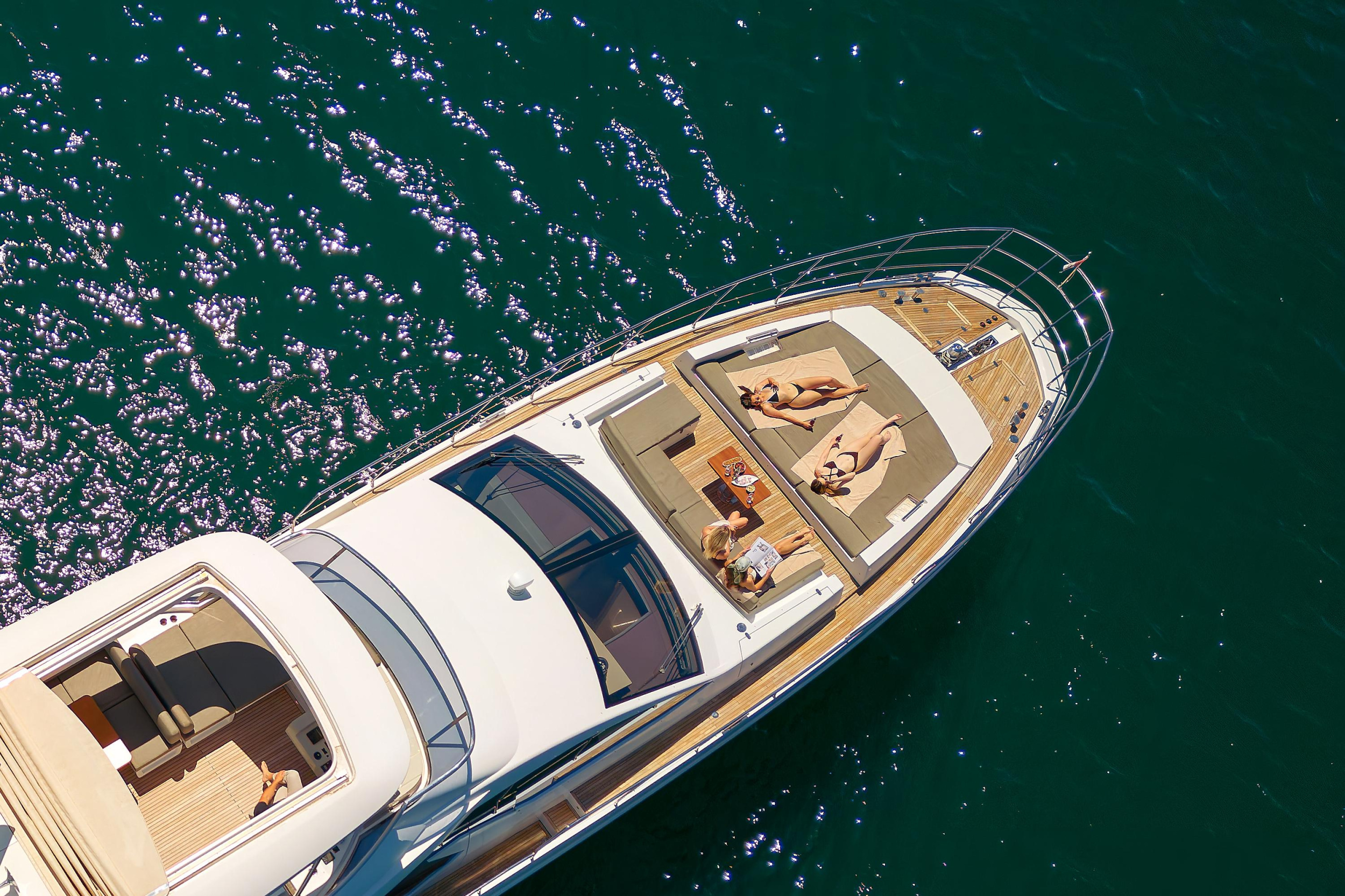Azimut 72 — photo 102