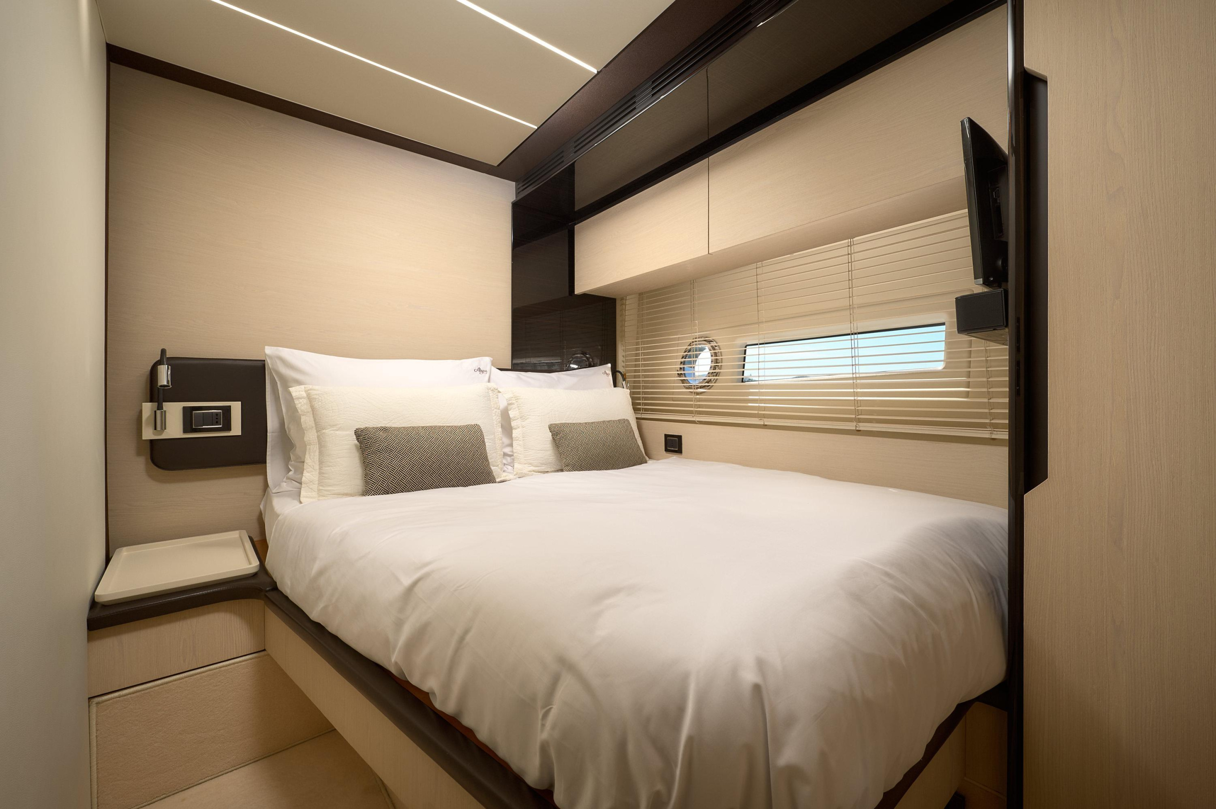 Azimut 72 — photo 18