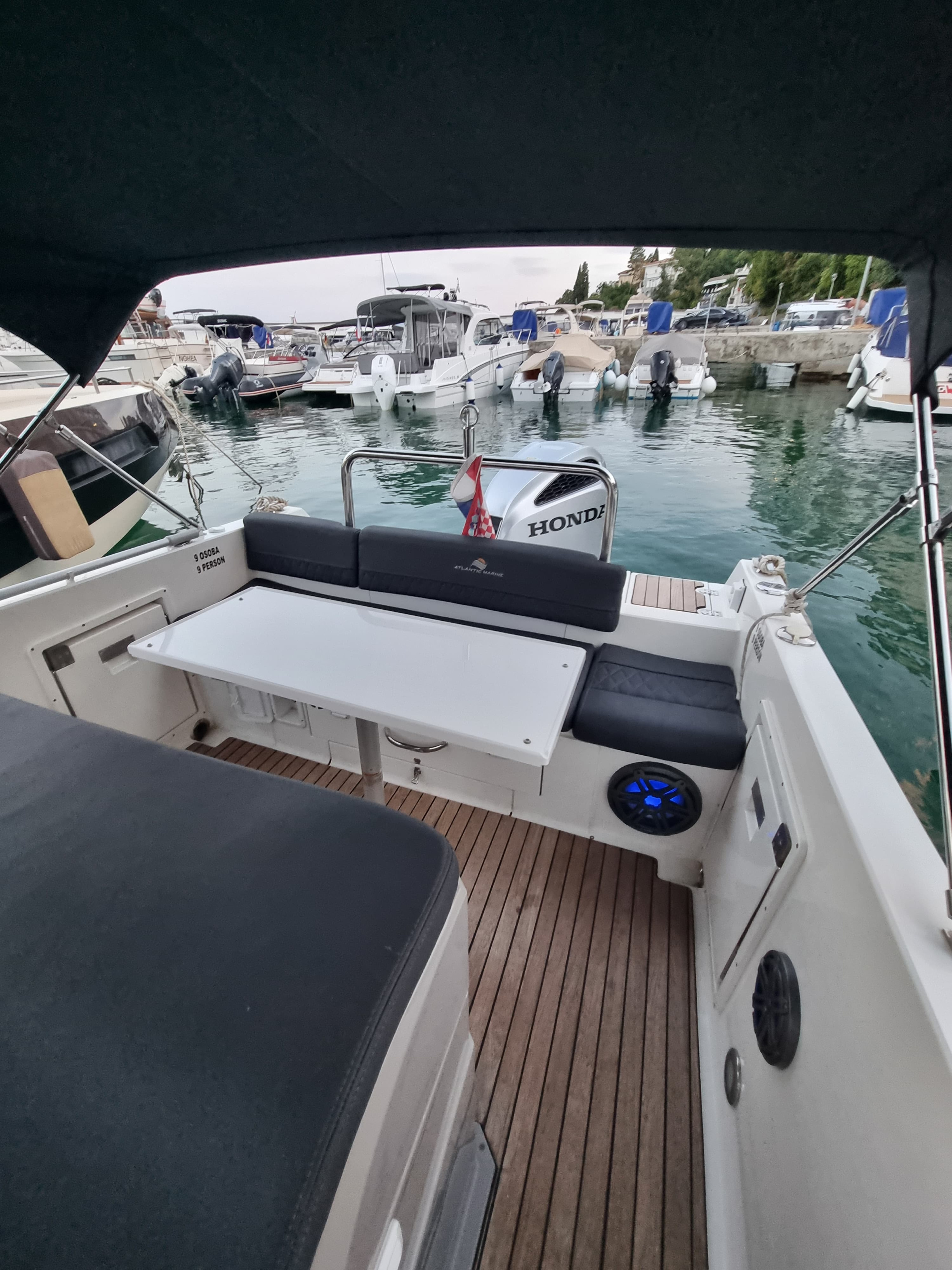 Atlantic Marine Sun Cruiser 730 — photo 4