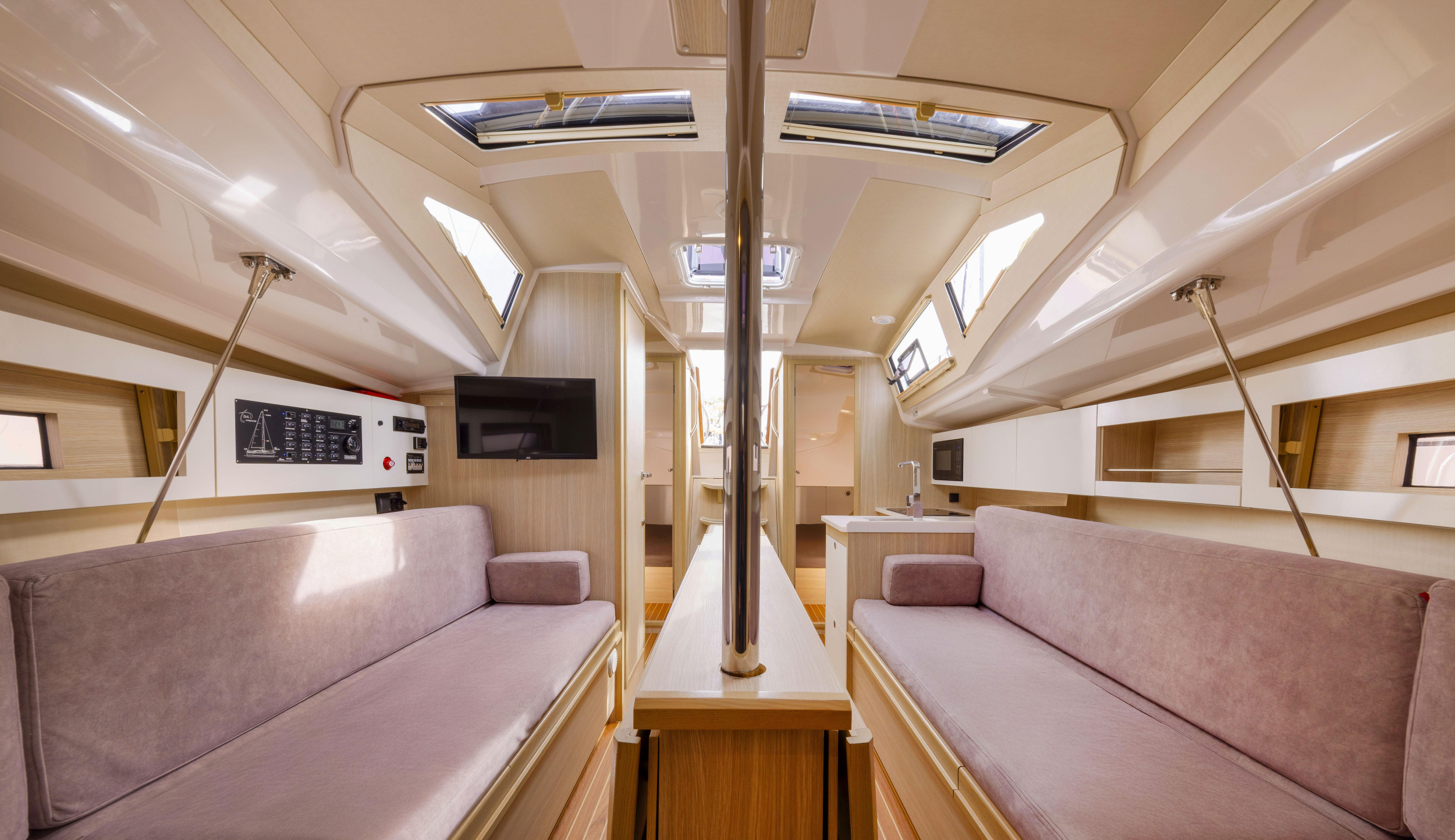 Maxus 34 — photo 4