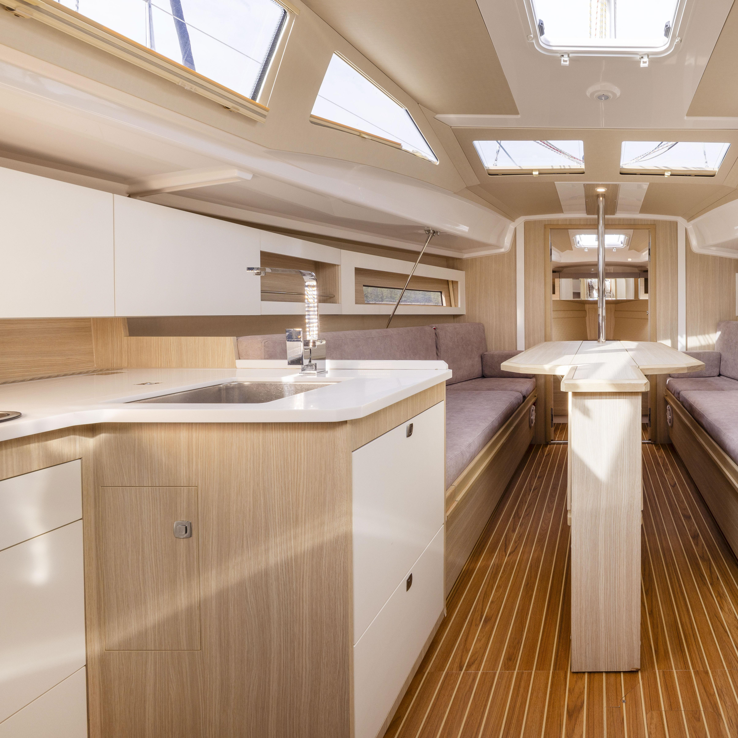 Maxus 34 — photo 6
