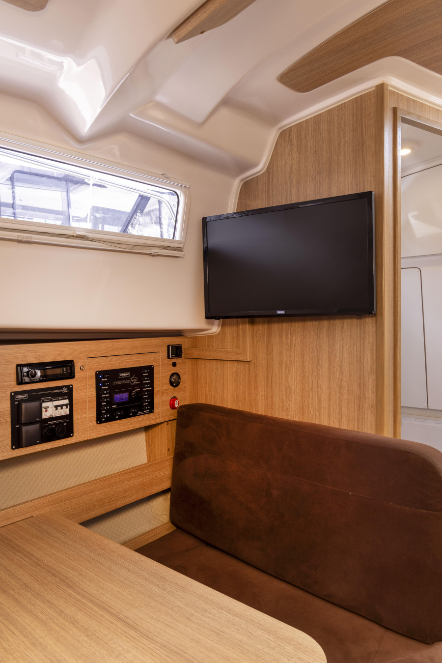 Nexus Revo 870 Prestige — photo 23