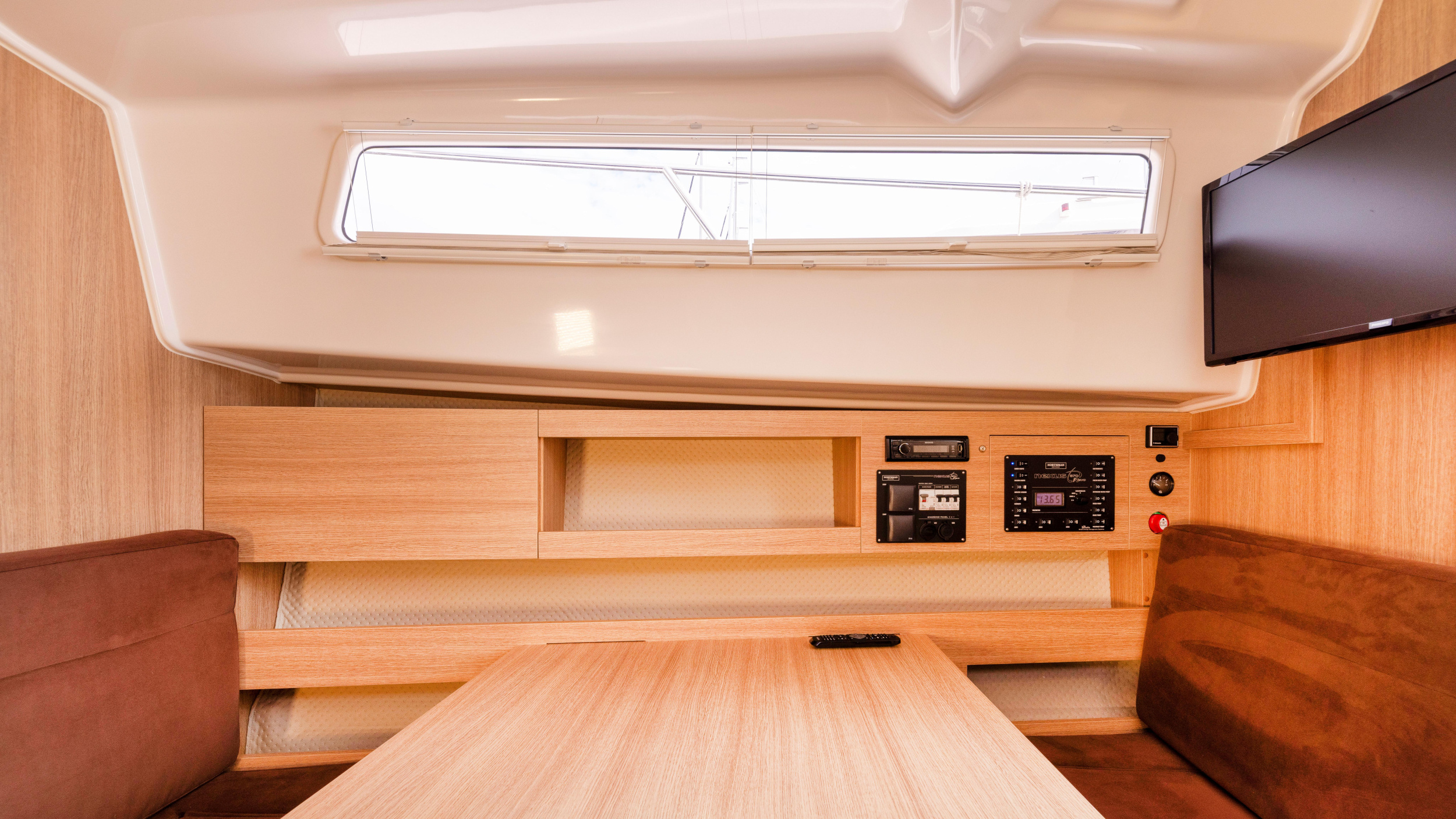 Nexus Revo 870 Prestige — photo 15
