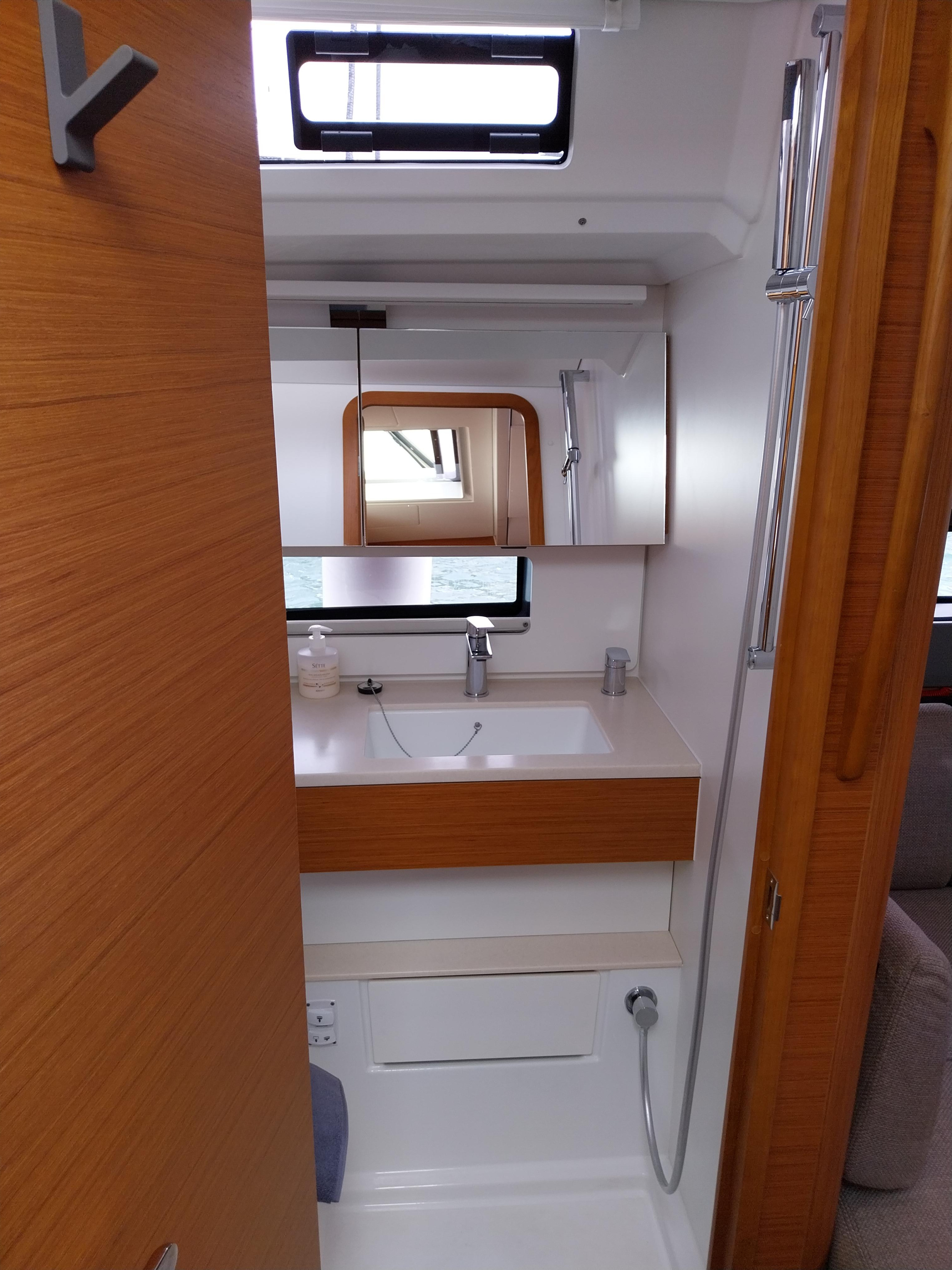 Dufour 41 — photo 32