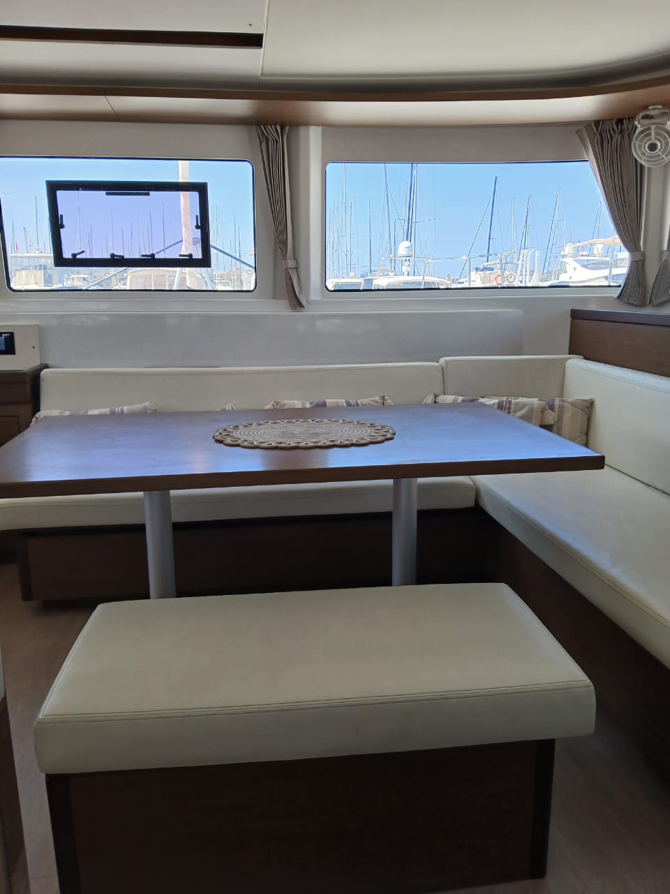 Lagoon 46 — photo 35