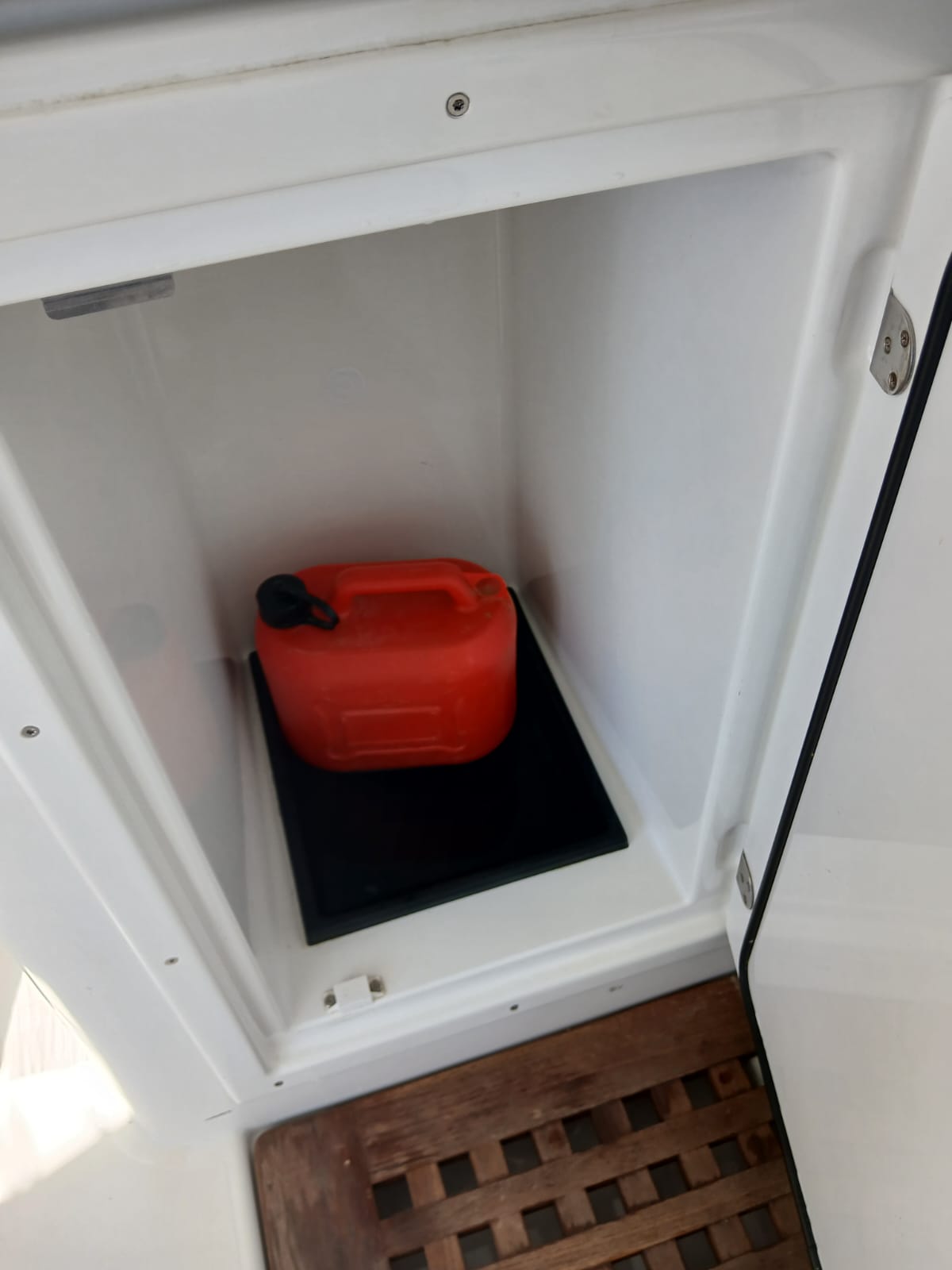 Lagoon 46 — photo 25