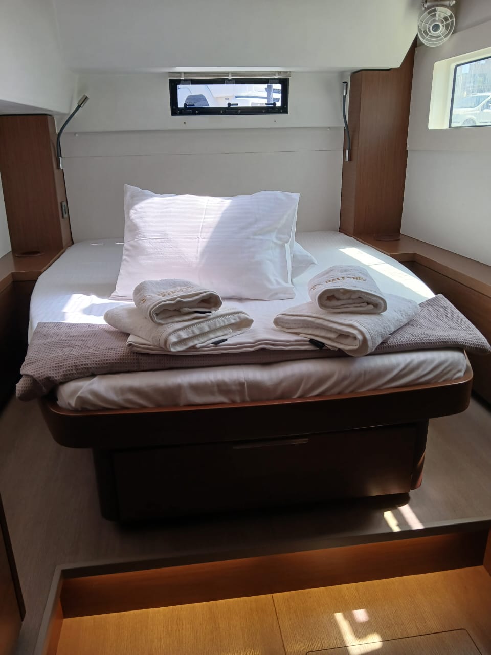 Lagoon 46 — photo 11