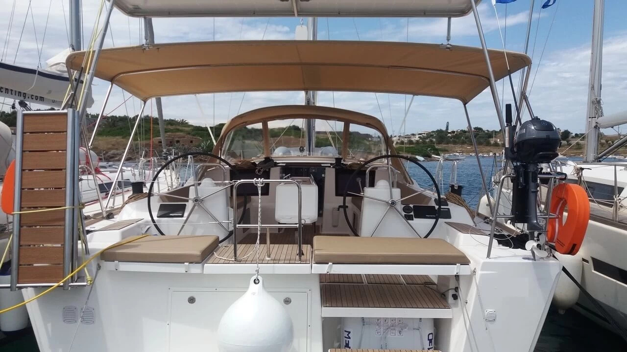 Dufour 460 Grand Large — photo 2