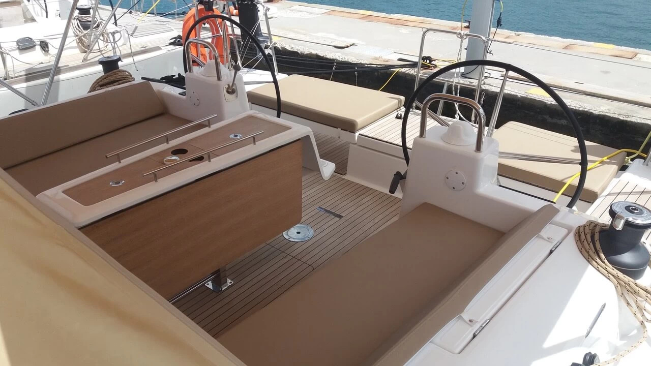 Dufour 460 Grand Large — photo 12