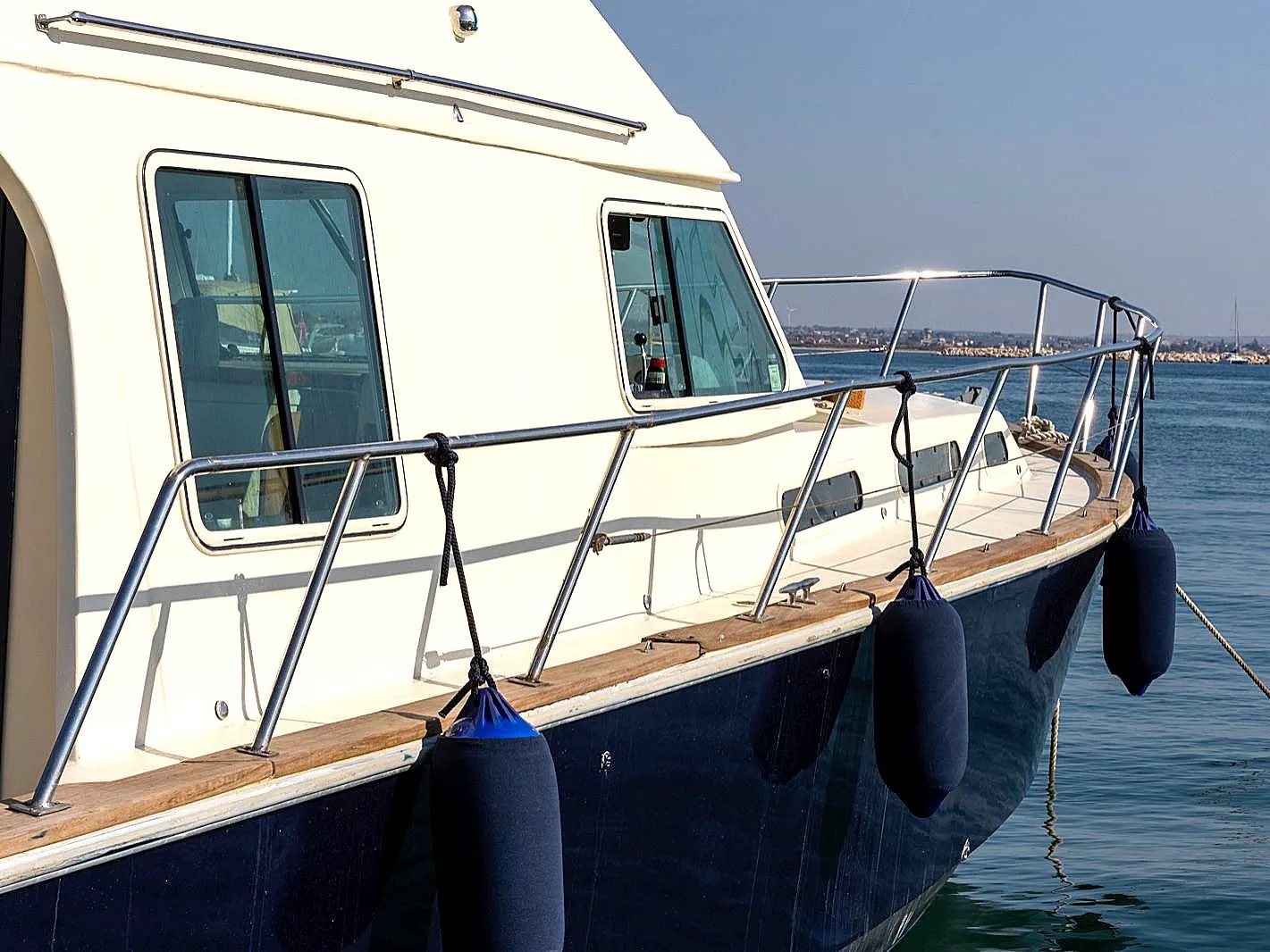 Motorboat — photo 2