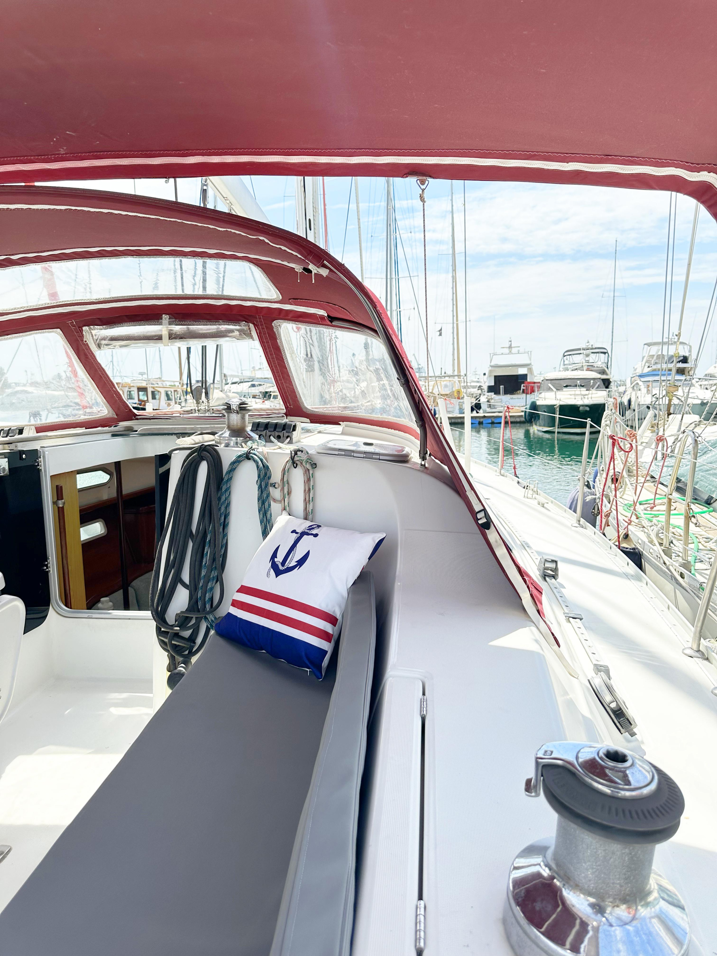 Oceanis Clipper 393 — photo 6