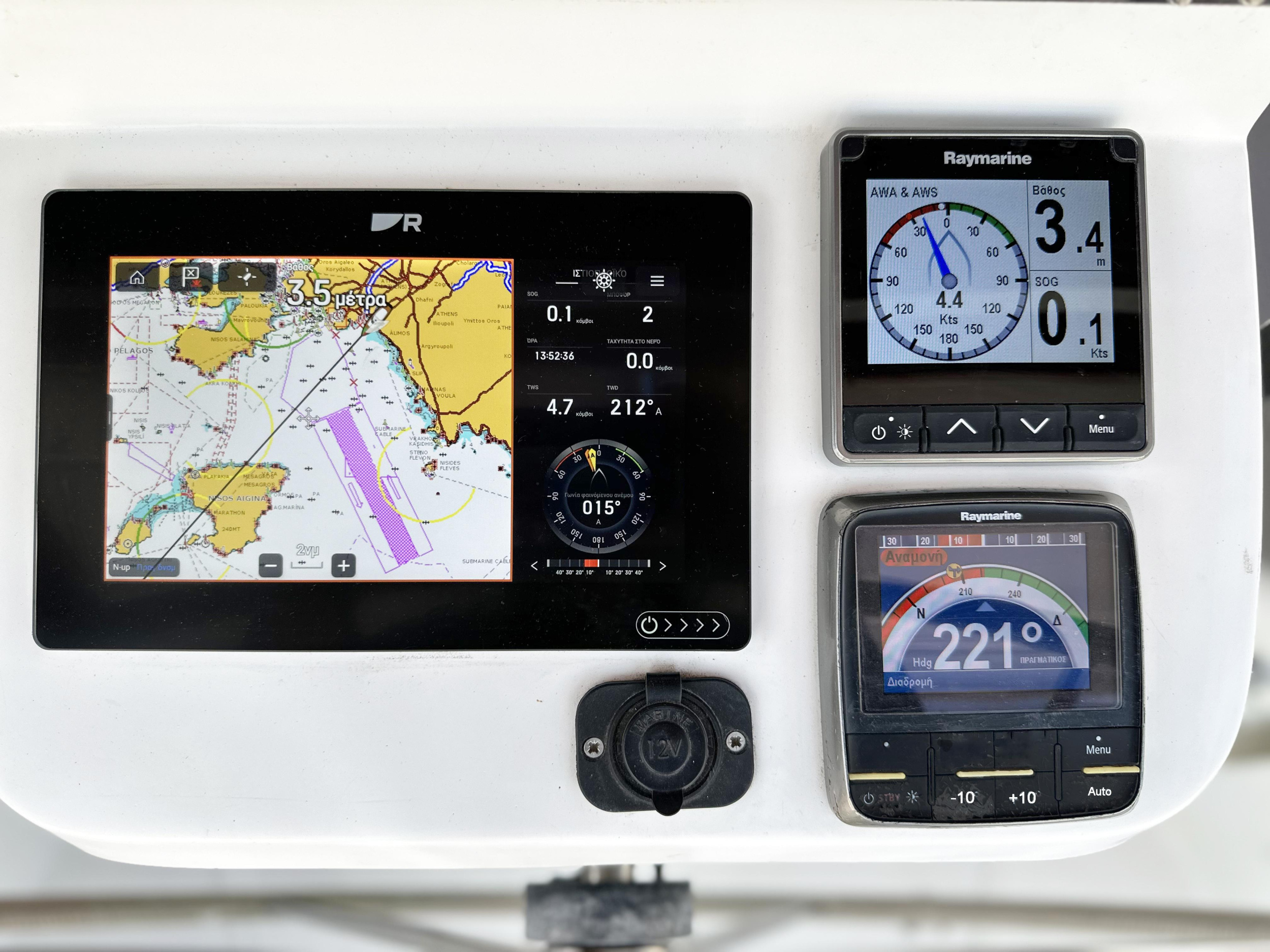 Oceanis Clipper 393 — photo 4