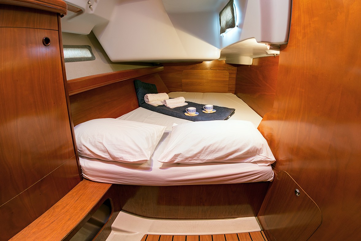 Oceanis Clipper 393 — photo 11