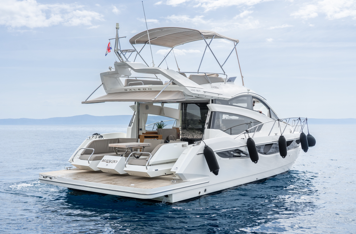 Galeon 430 Skydeck — photo 7