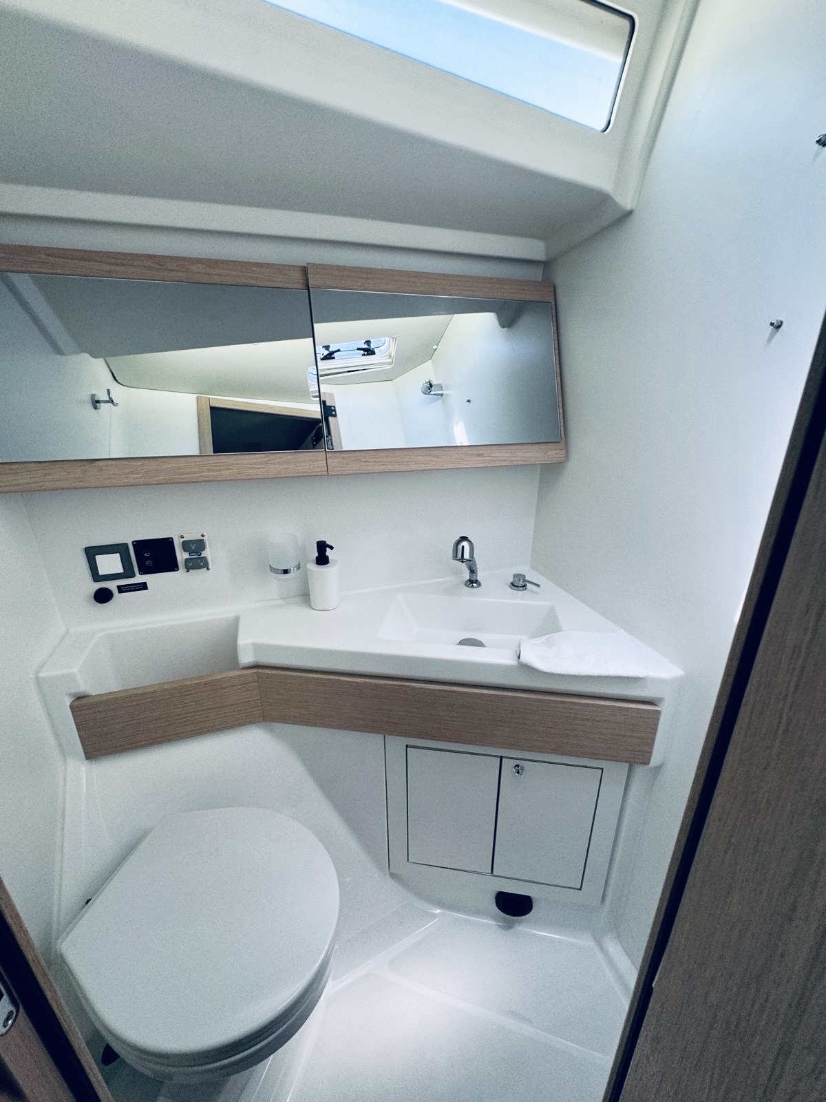 Oceanis 46.1 — photo 11